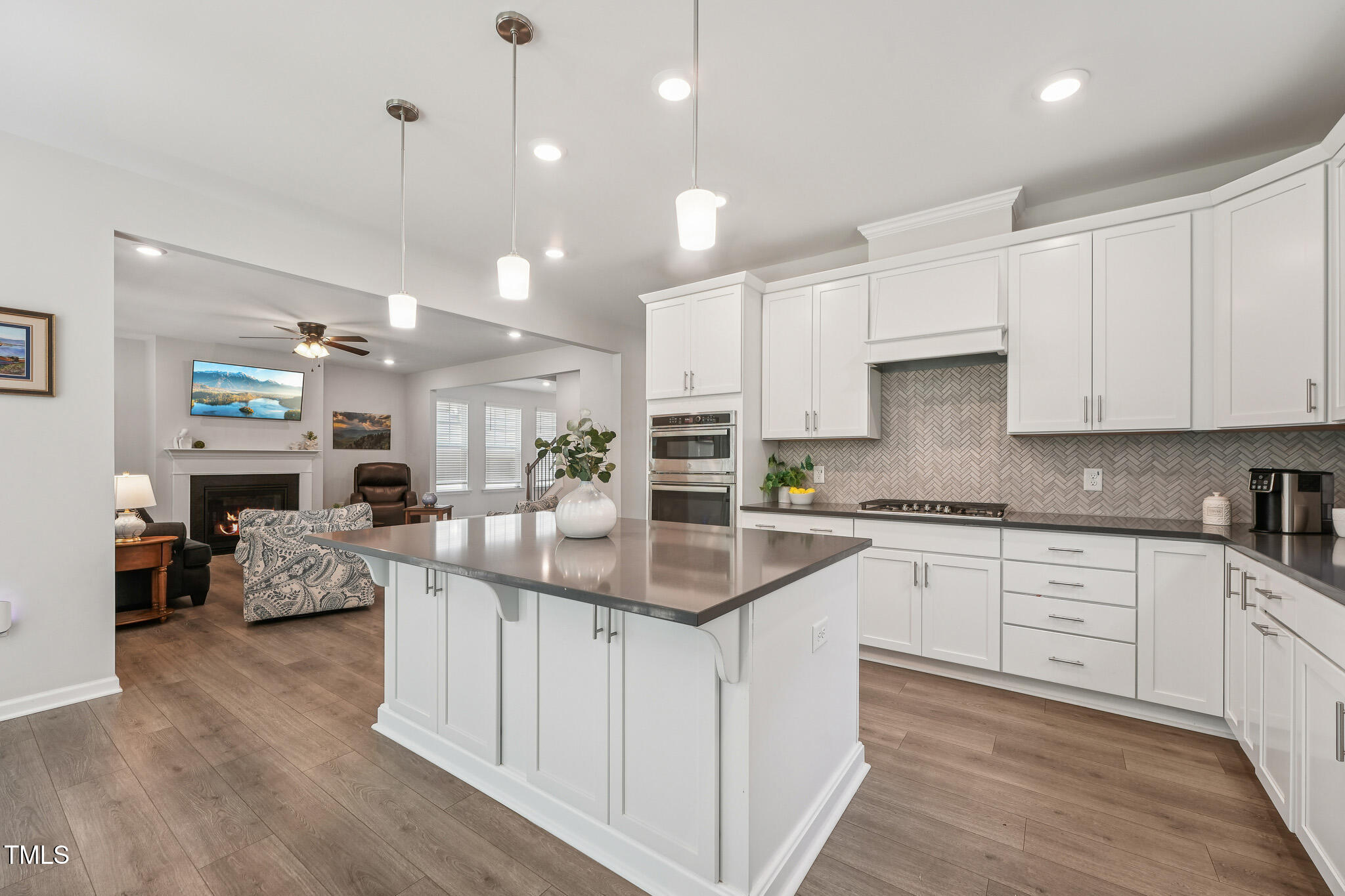 7117 Crested Iris Place