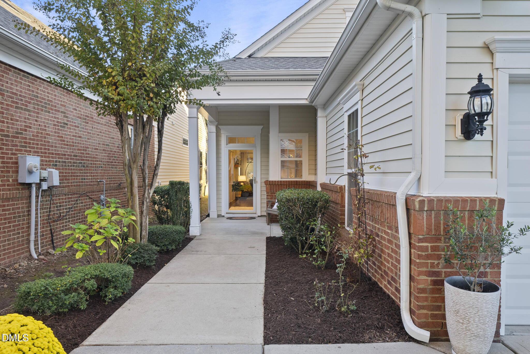 105 Brookesby Court