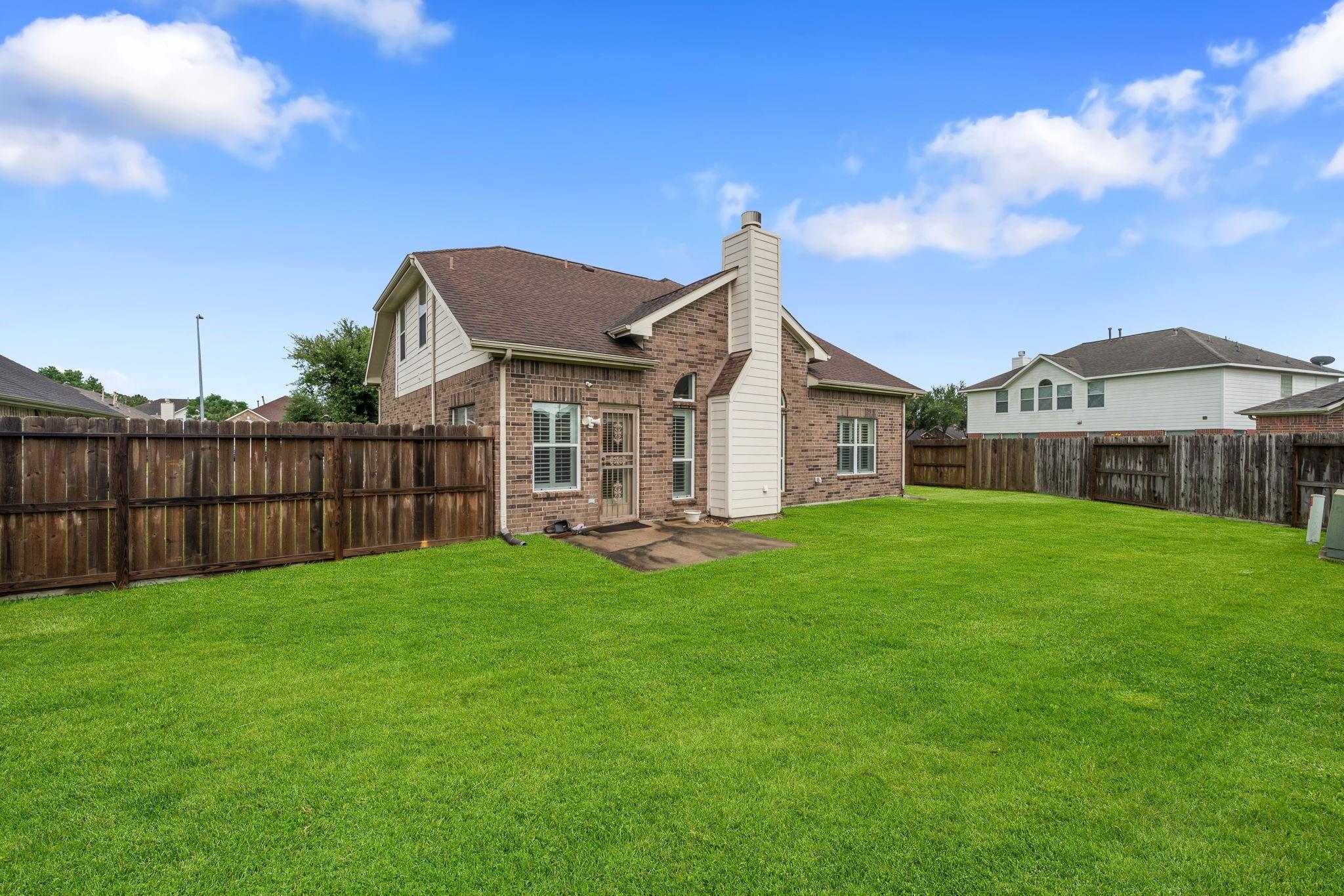 10326 Low Bridge Lane, Sugar Land
