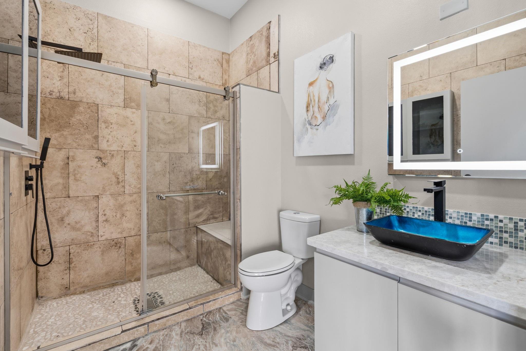 703 Leaning Oak Trail