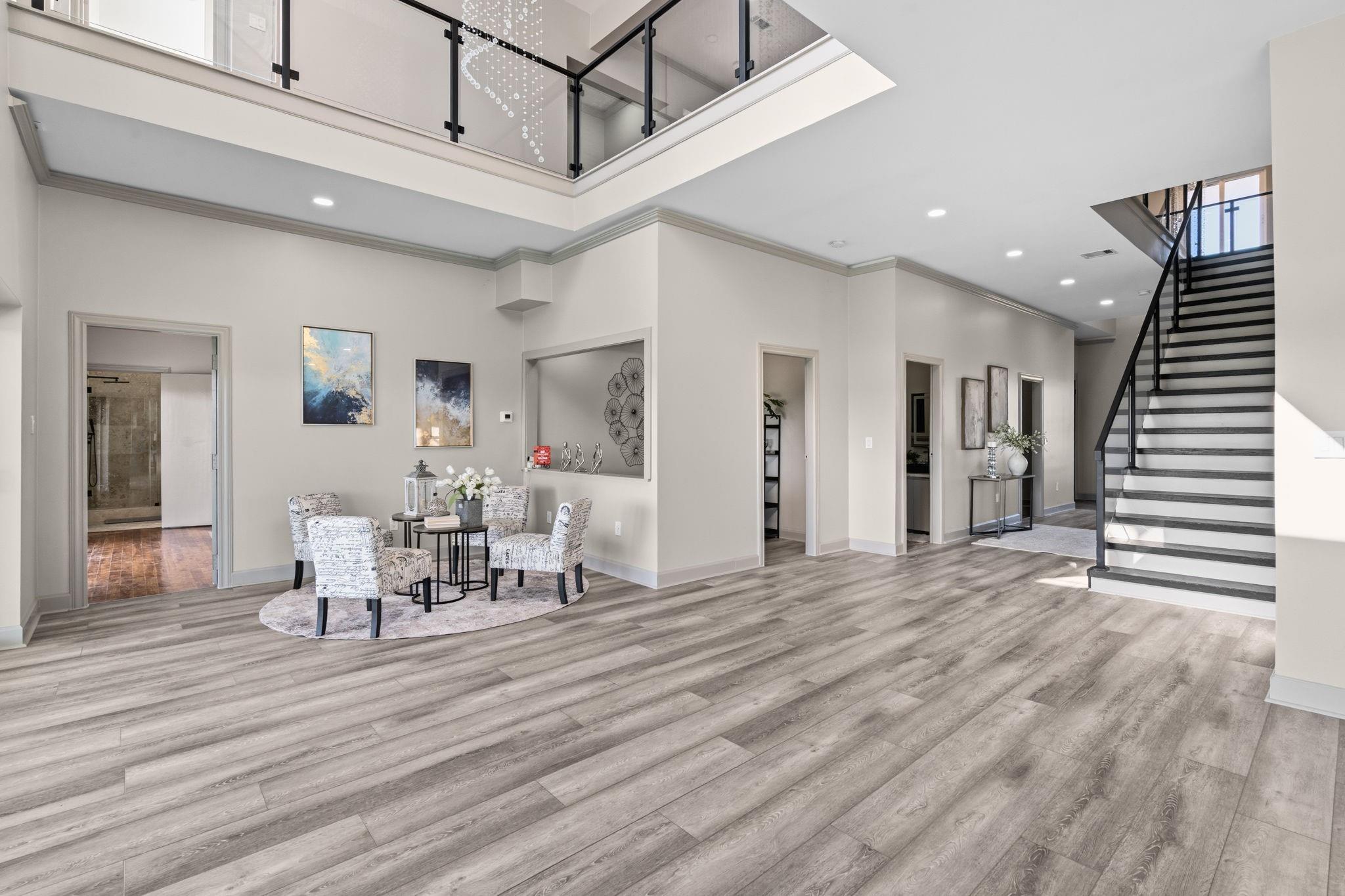 703 Leaning Oak Trail