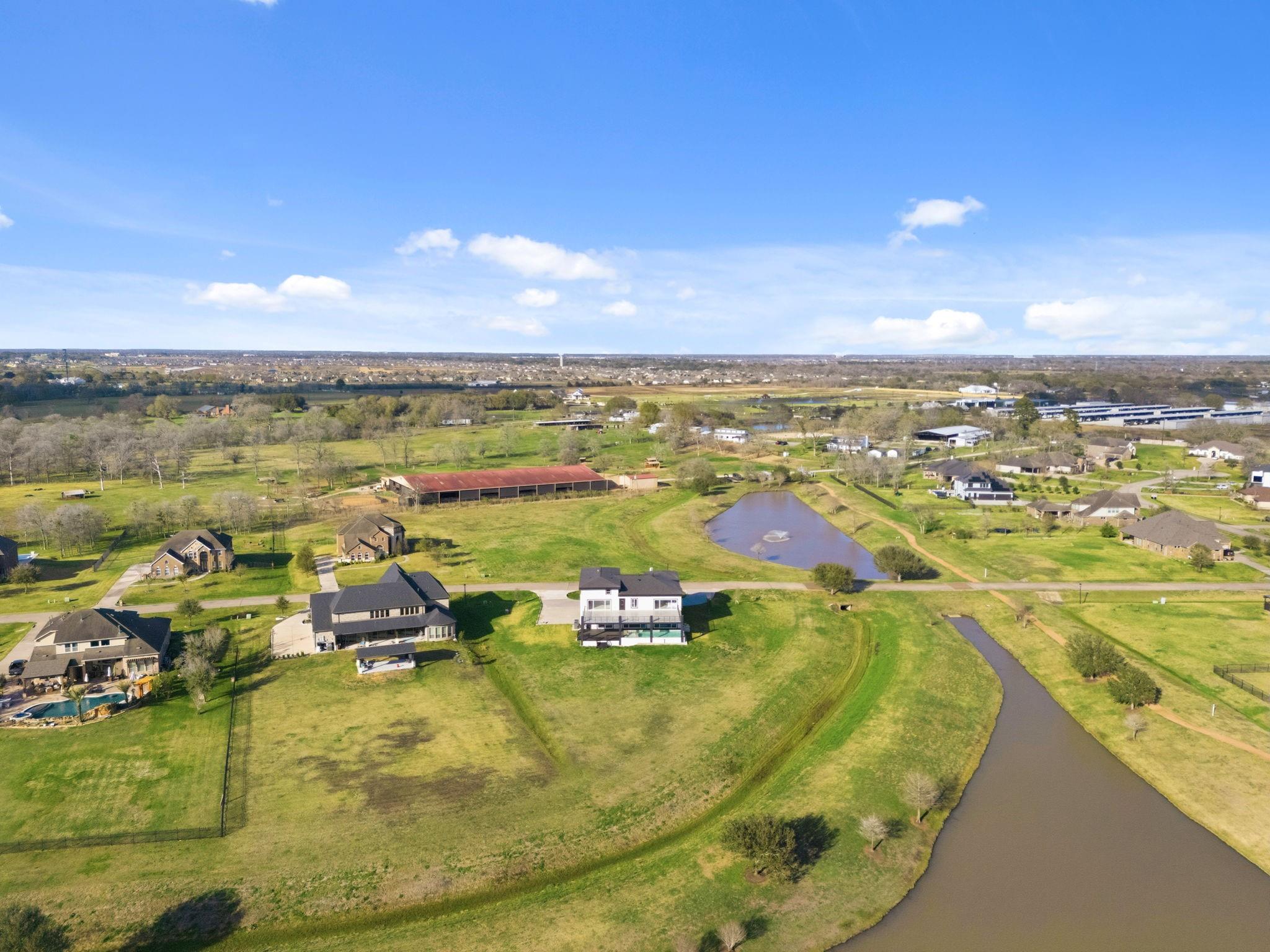 703 Leaning Oak Trail