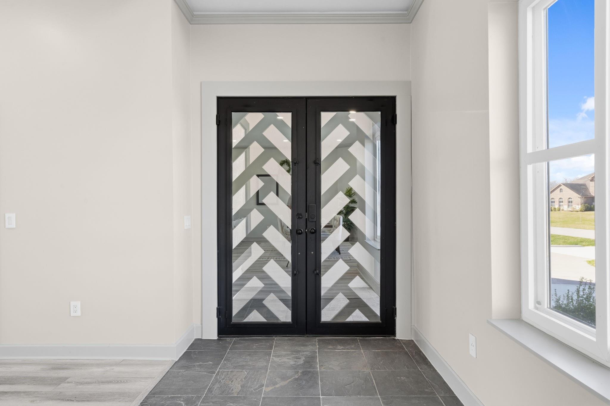 703 Leaning Oak Trail