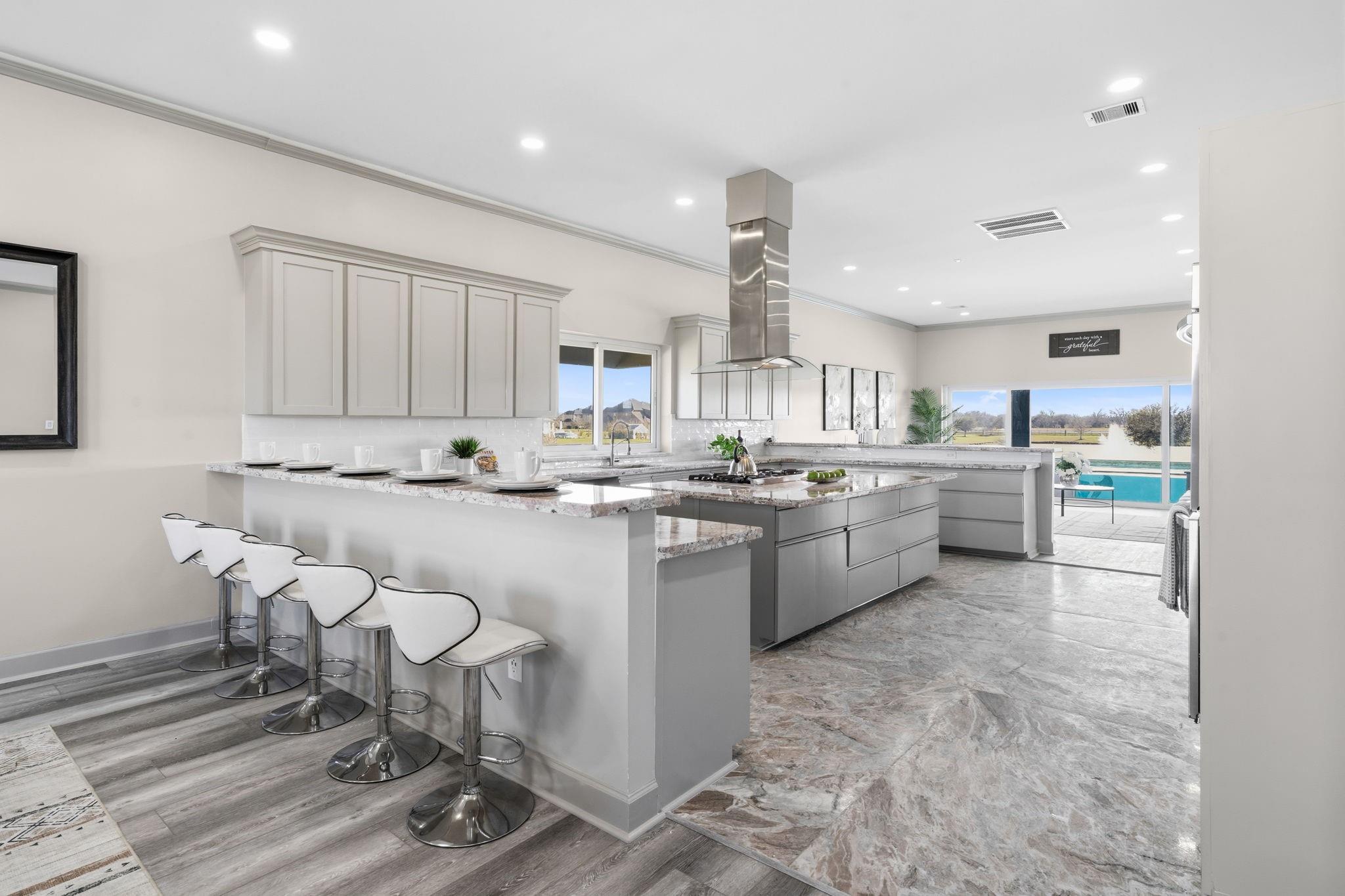 703 Leaning Oak Trail