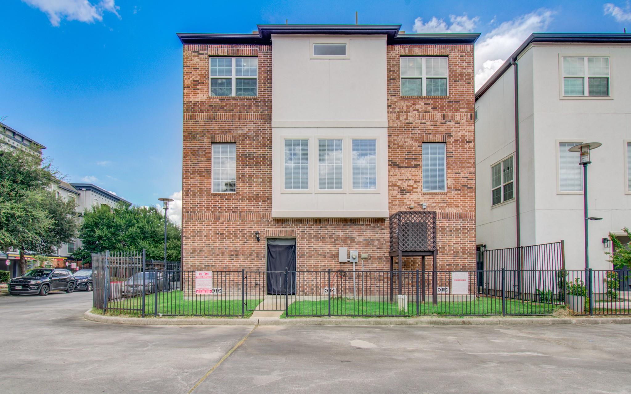 1743 Dominica Drive