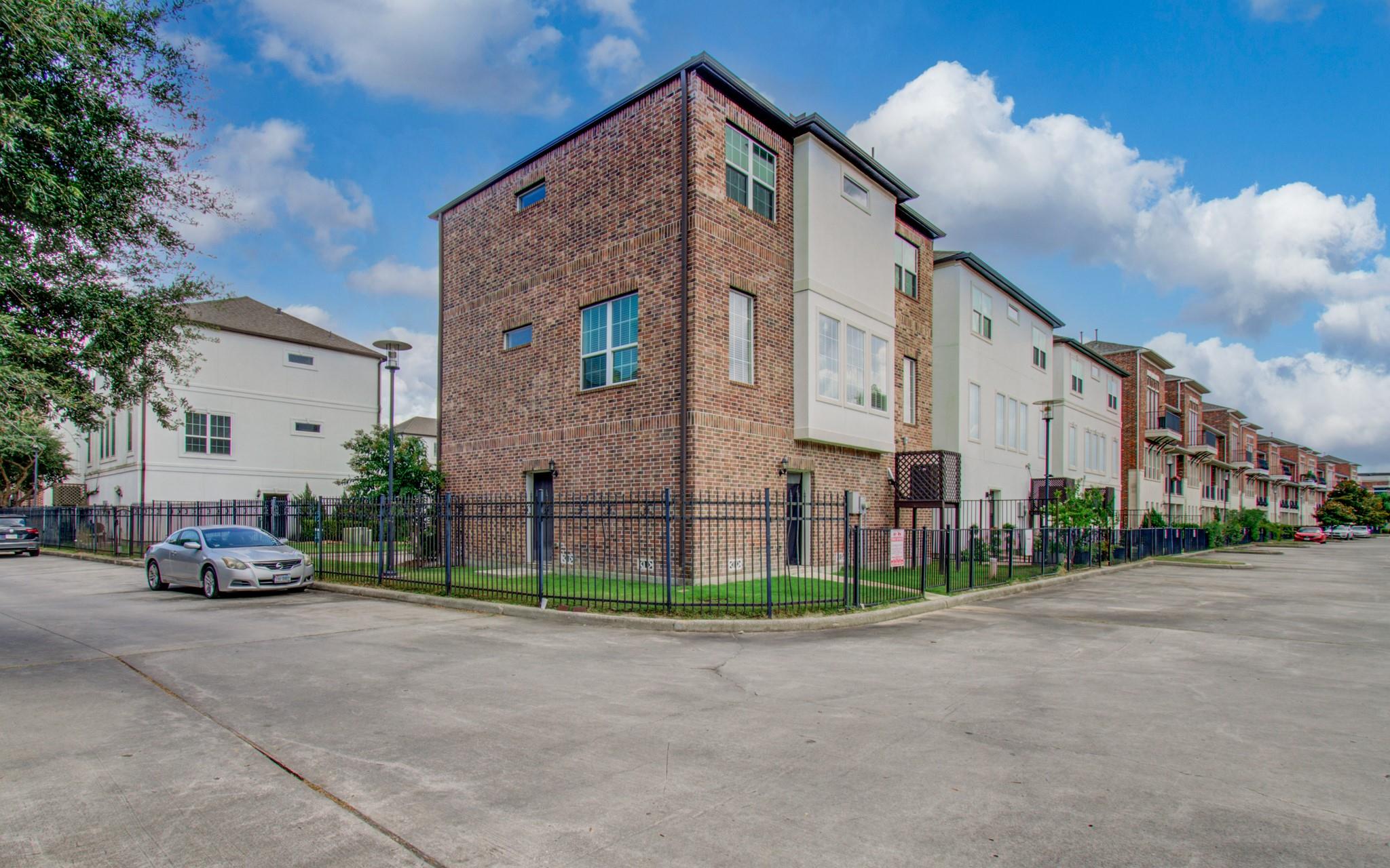 1743 Dominica Drive