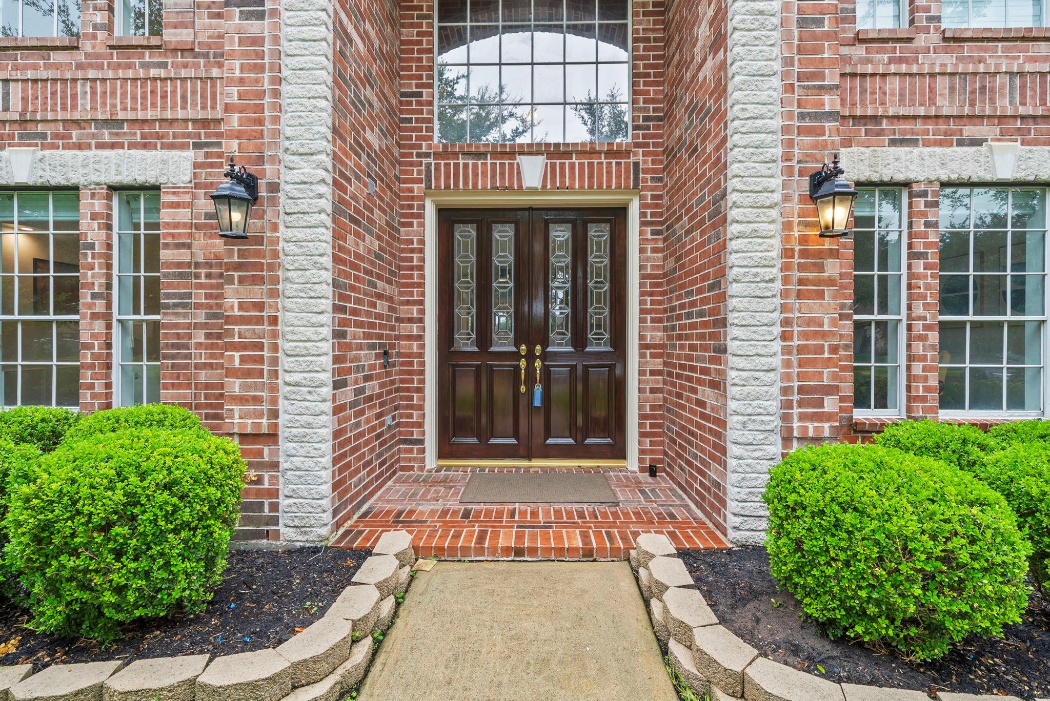 7122 Tessa Lakes Court