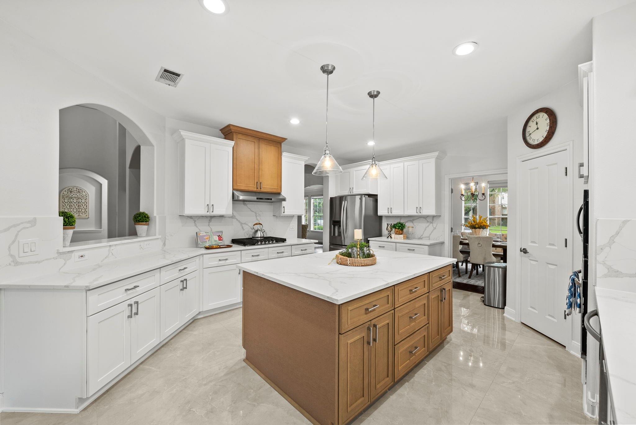 7122 Tessa Lakes Court