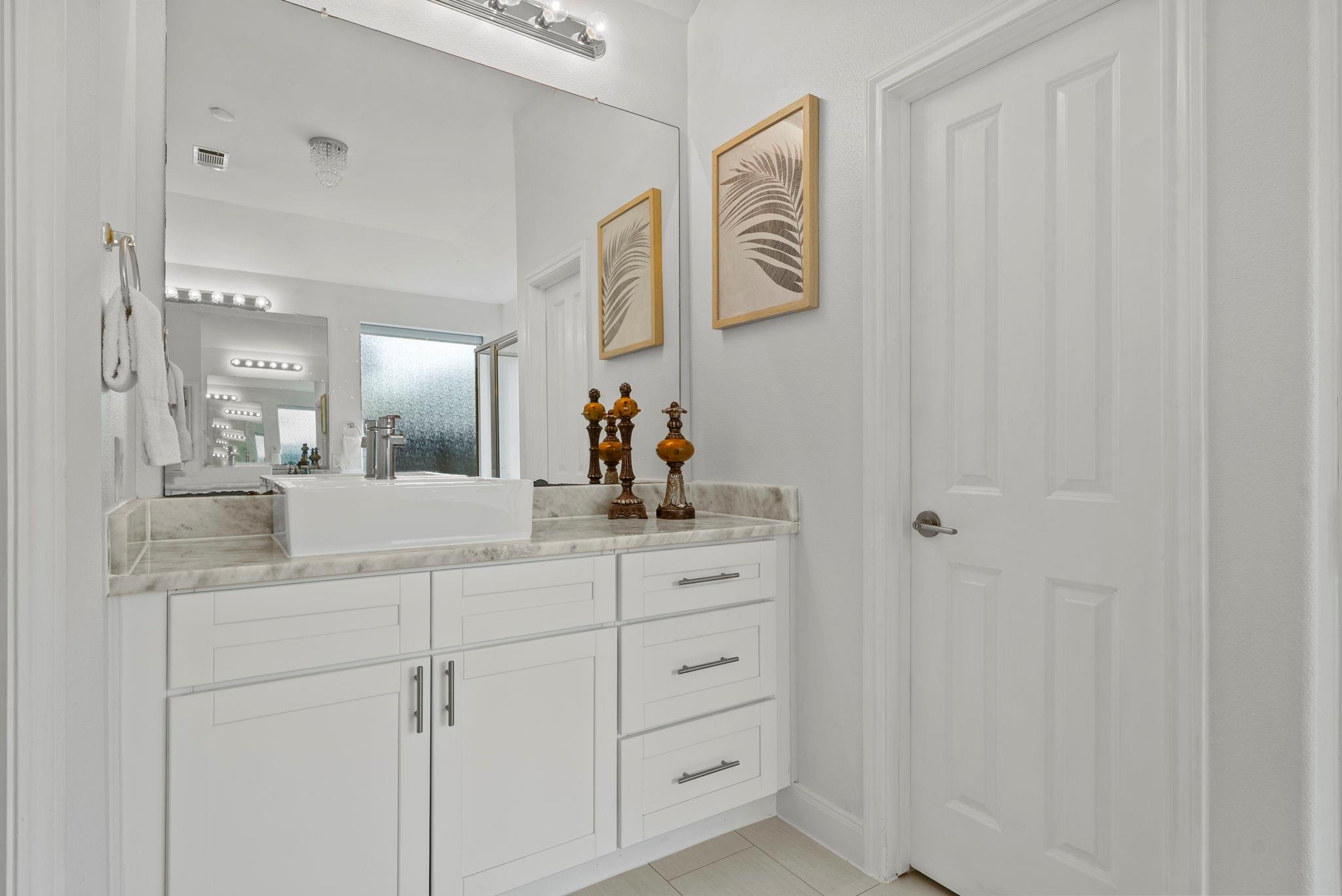 7122 Tessa Lakes Court