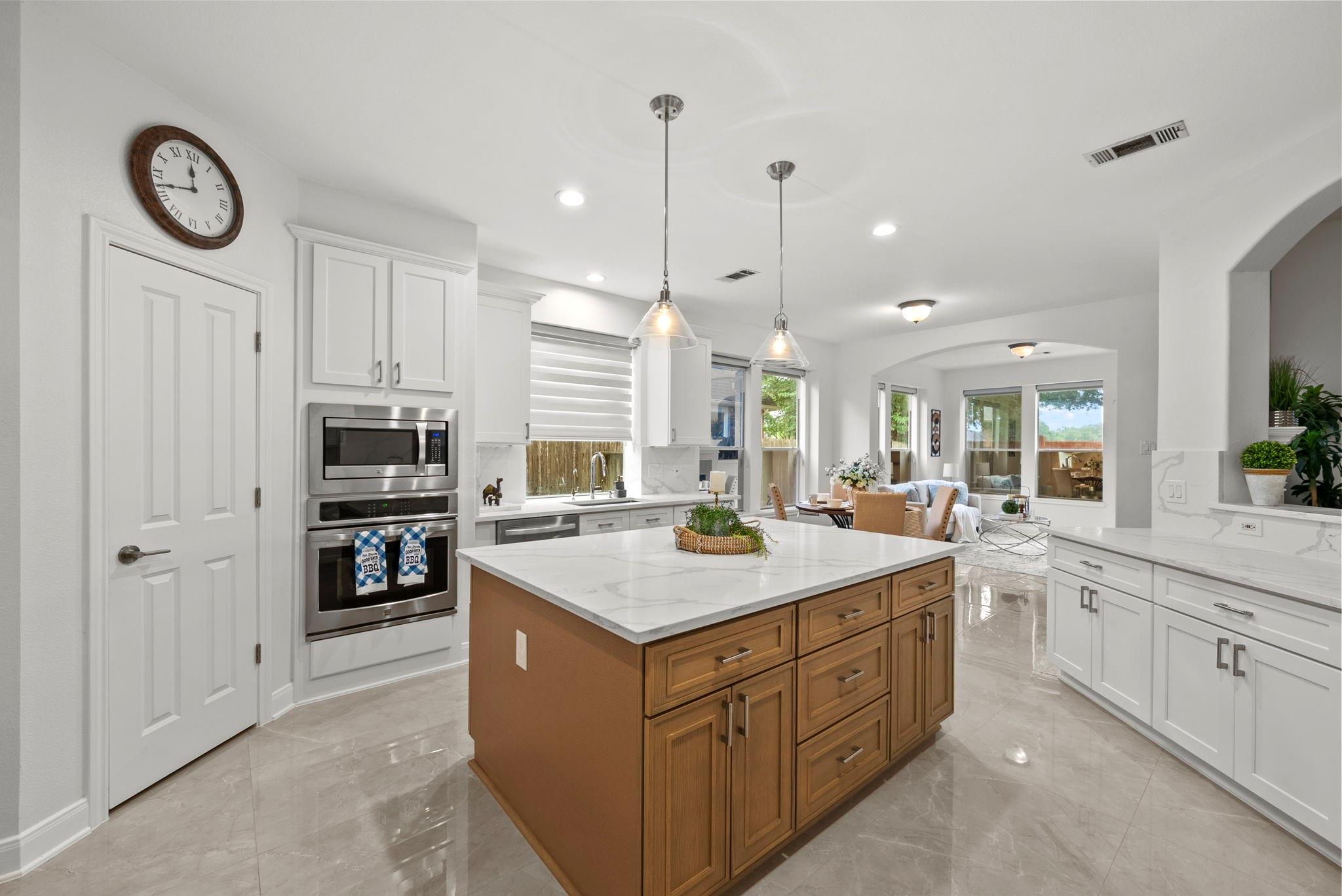 7122 Tessa Lakes Court