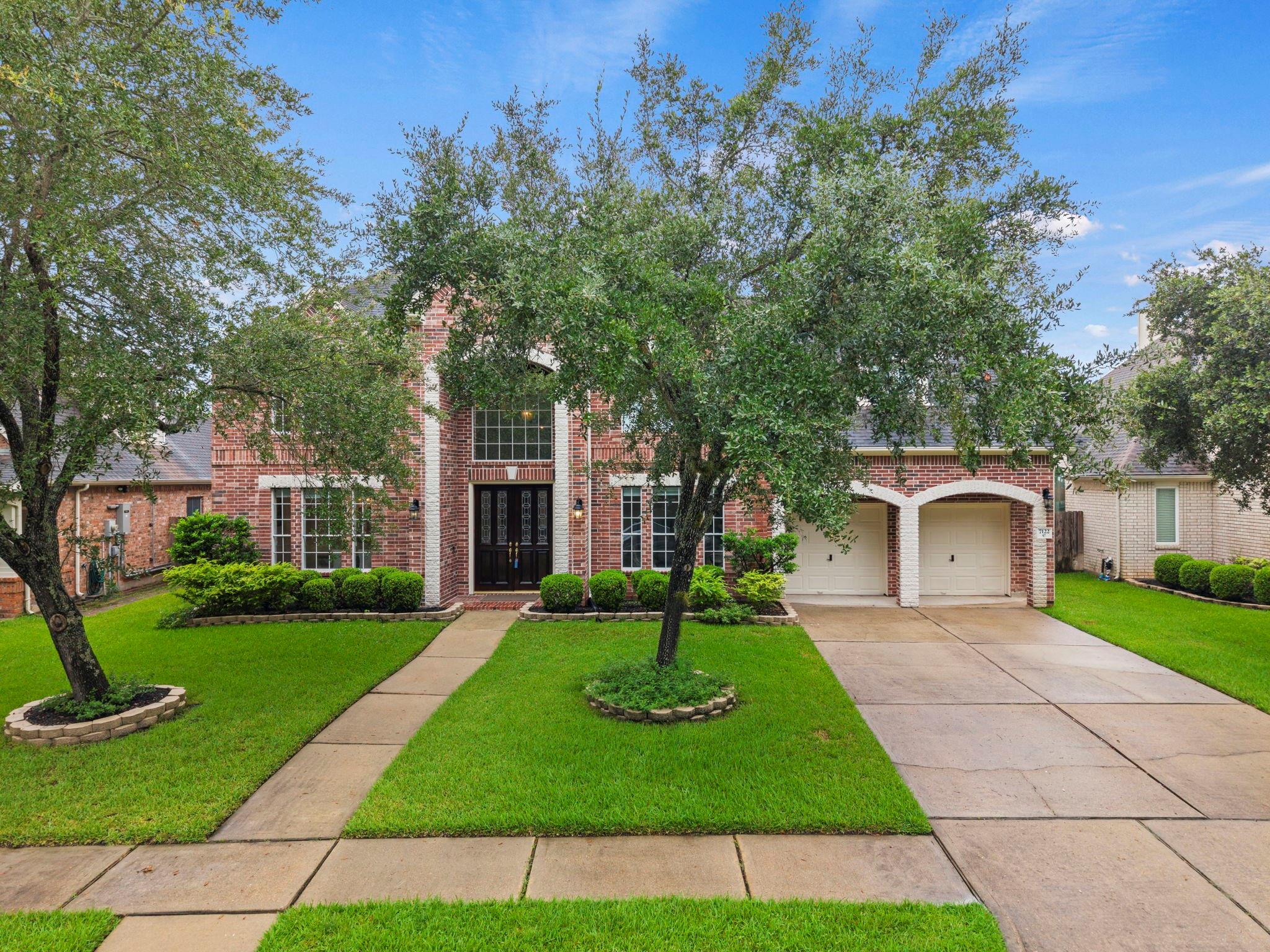 7122 Tessa Lakes Court
