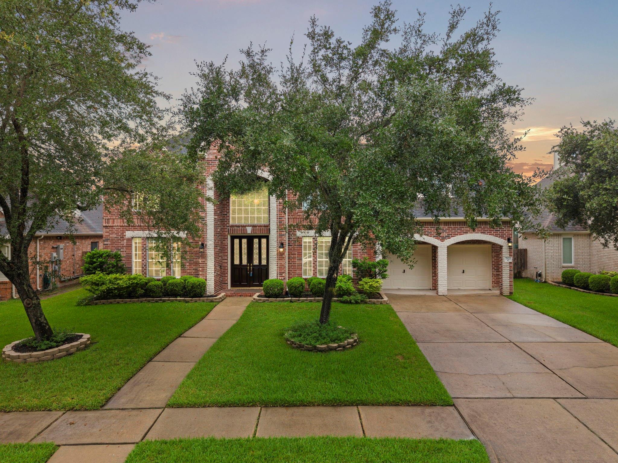 7122 Tessa Lakes Court