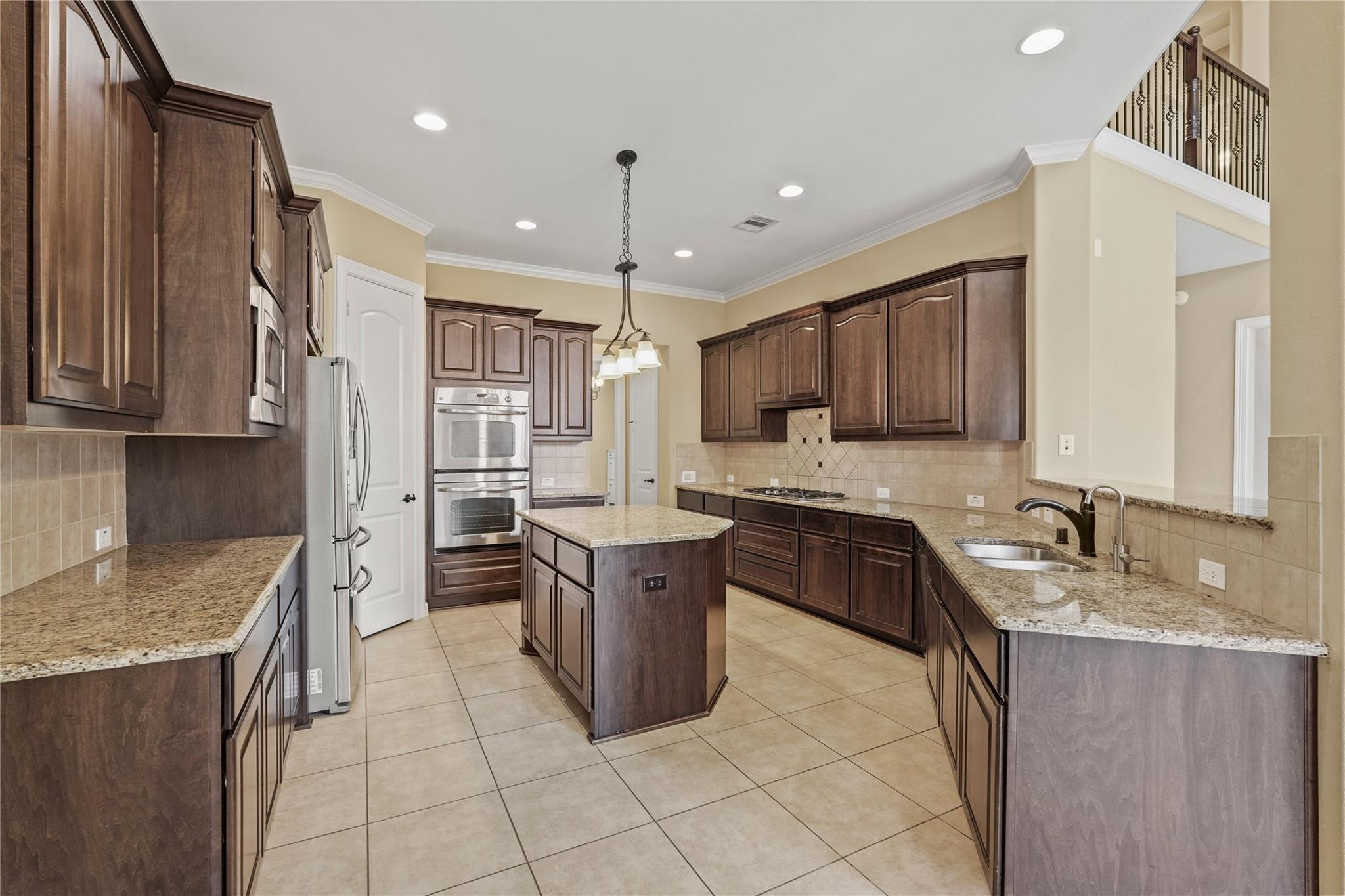 2515 Sentry Oak Way