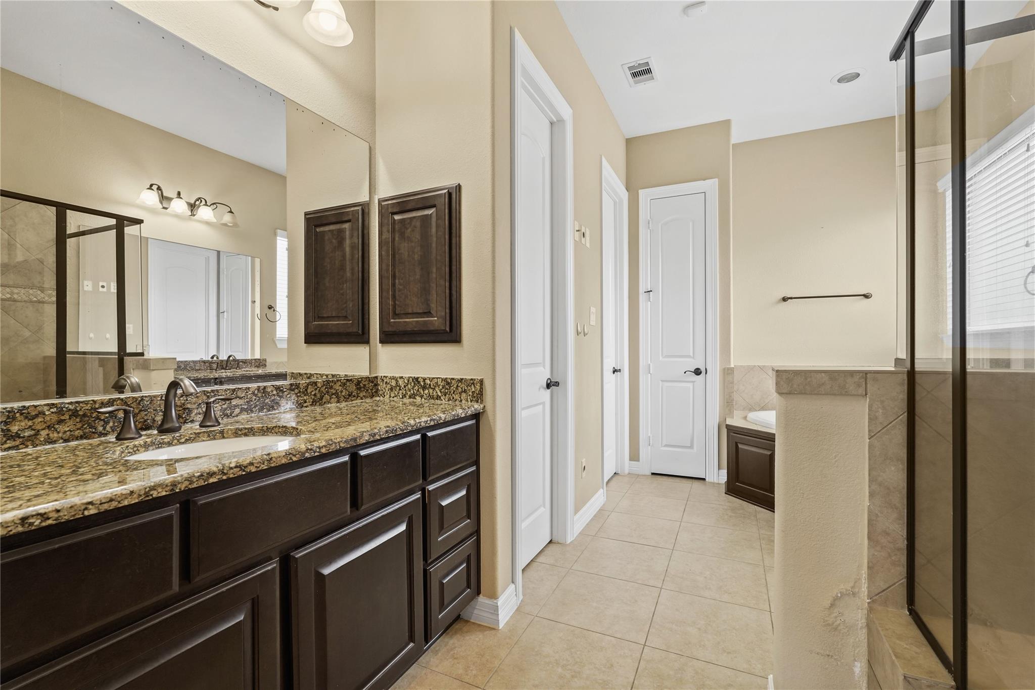 2515 Sentry Oak Way