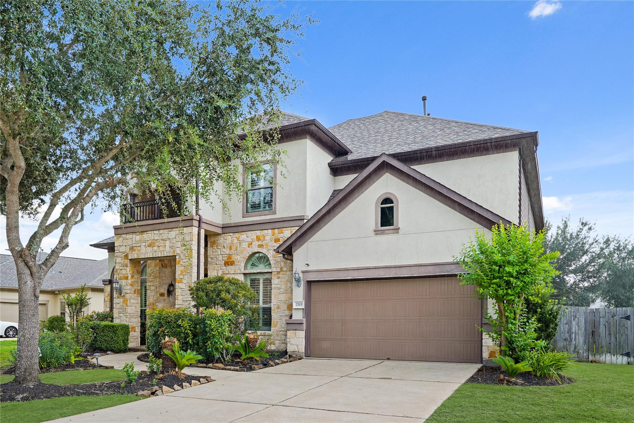 2515 Sentry Oak Way