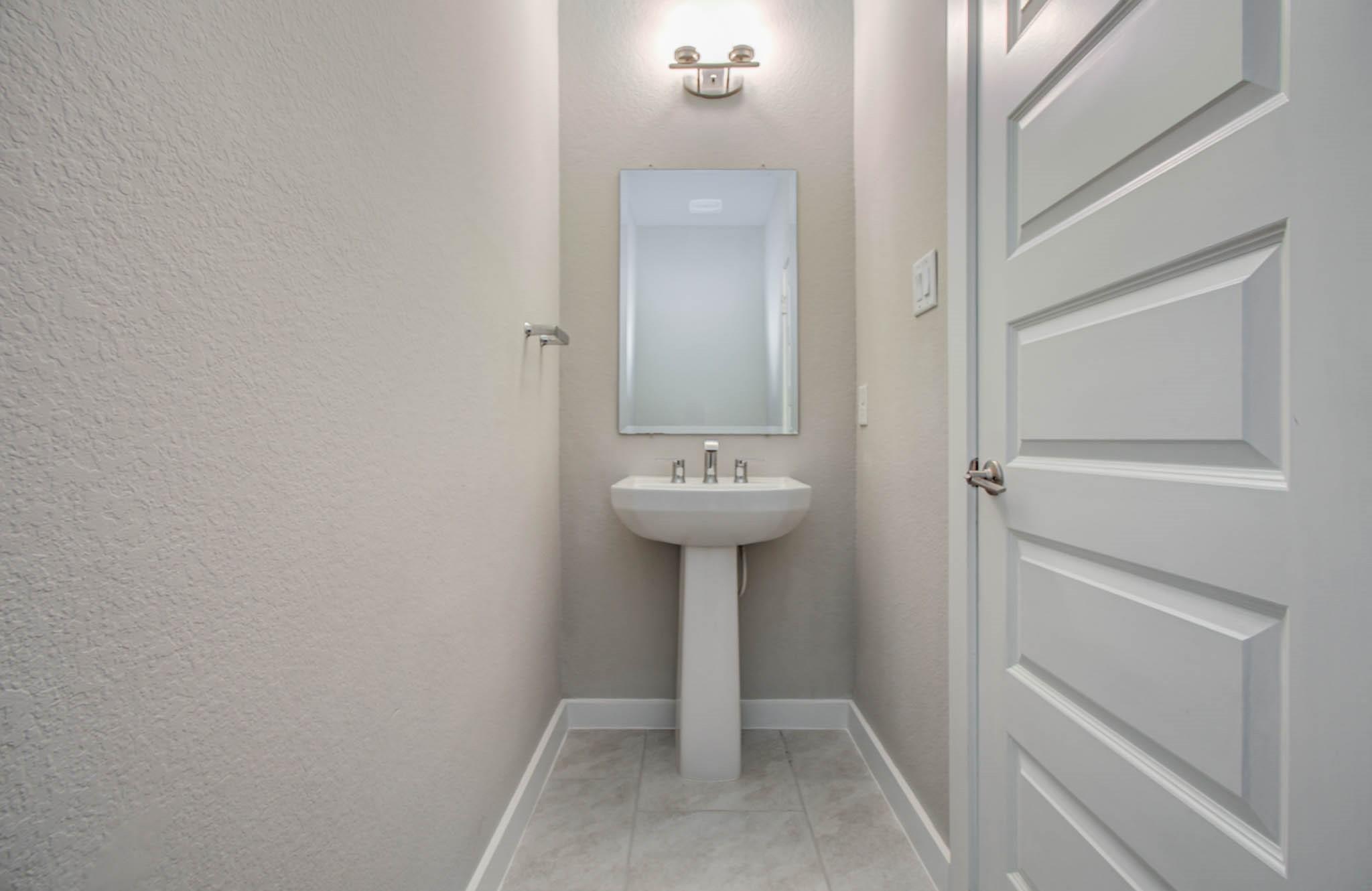 28511 Eli Eagle Street