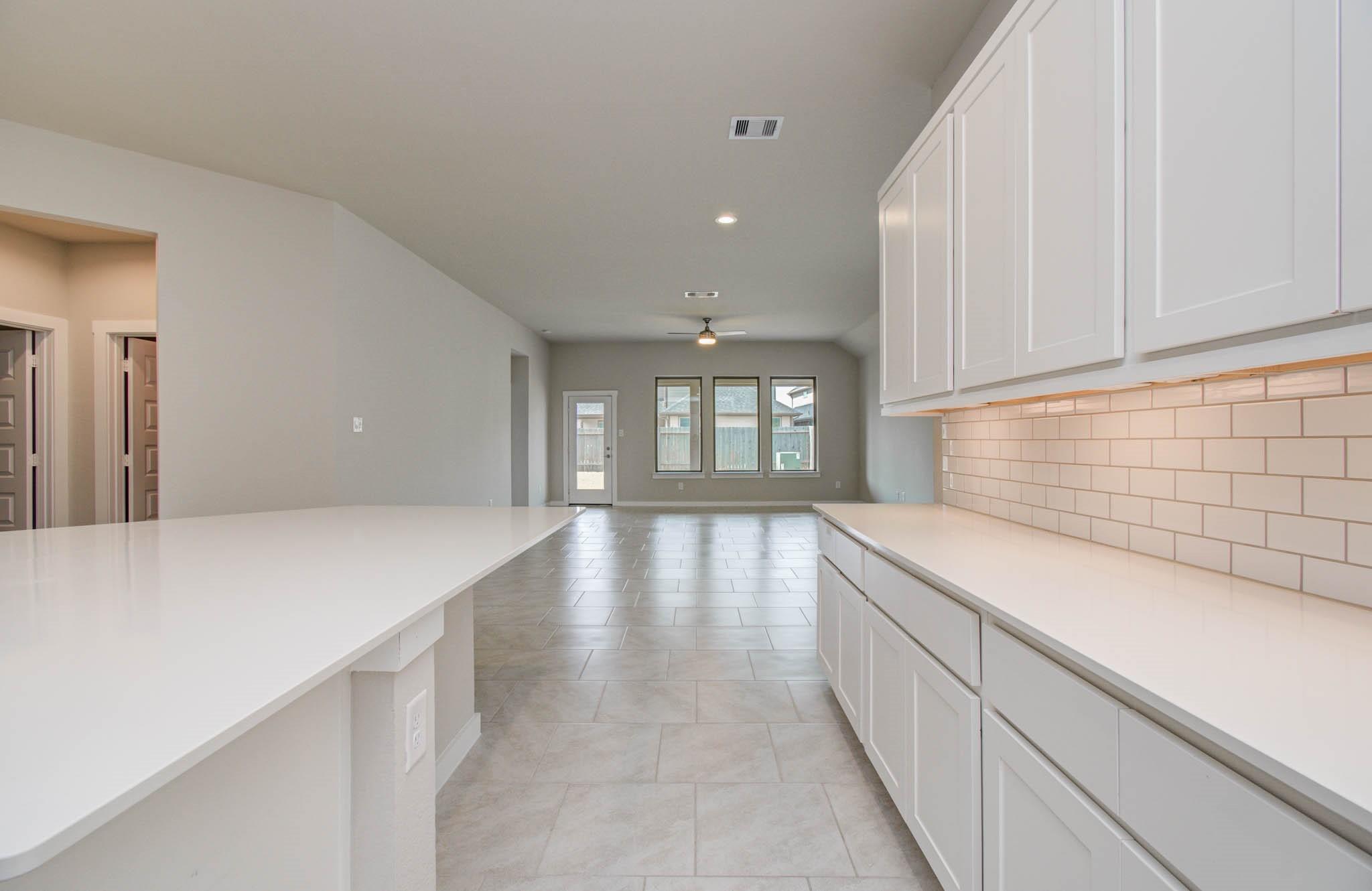 28511 Eli Eagle Street