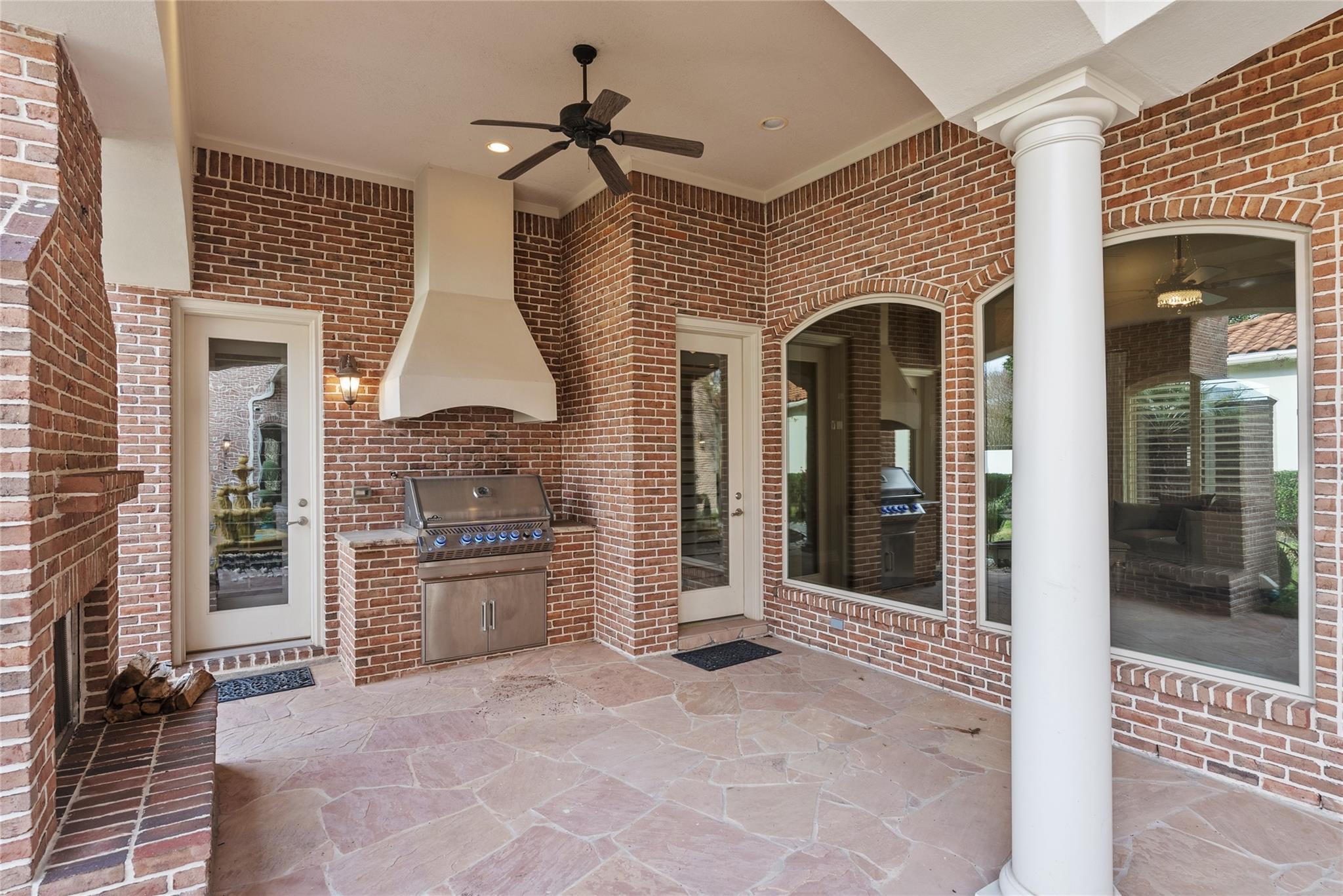 15611 Oyster Cove Drive