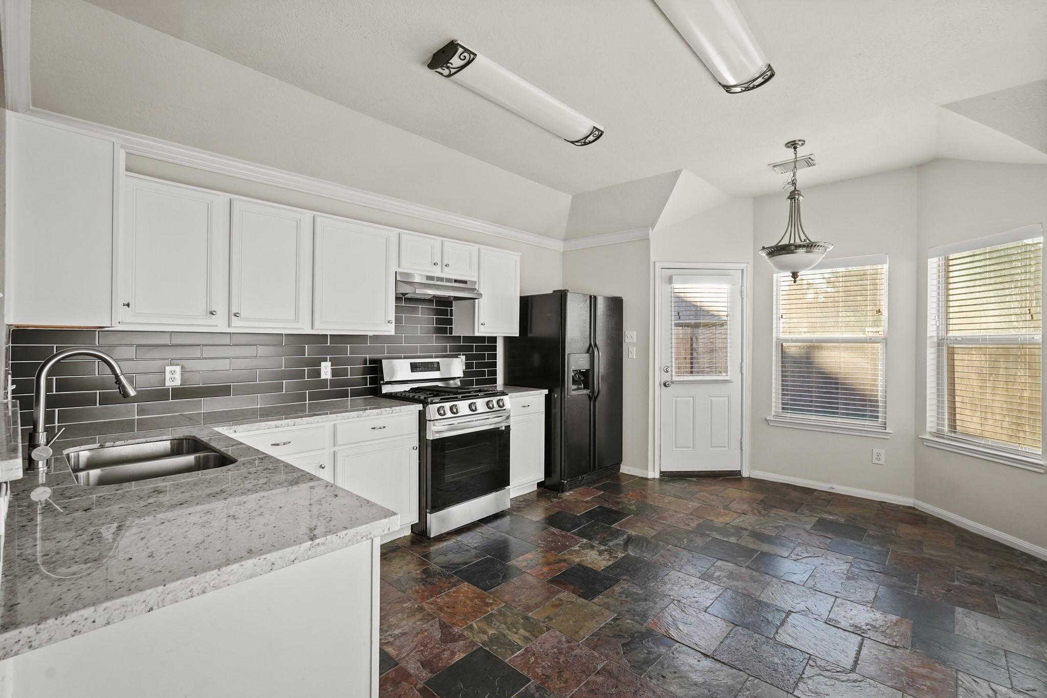 5823 Creektrace Lane