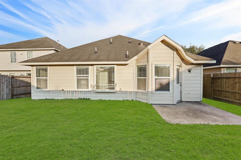 5823 Creektrace Lane