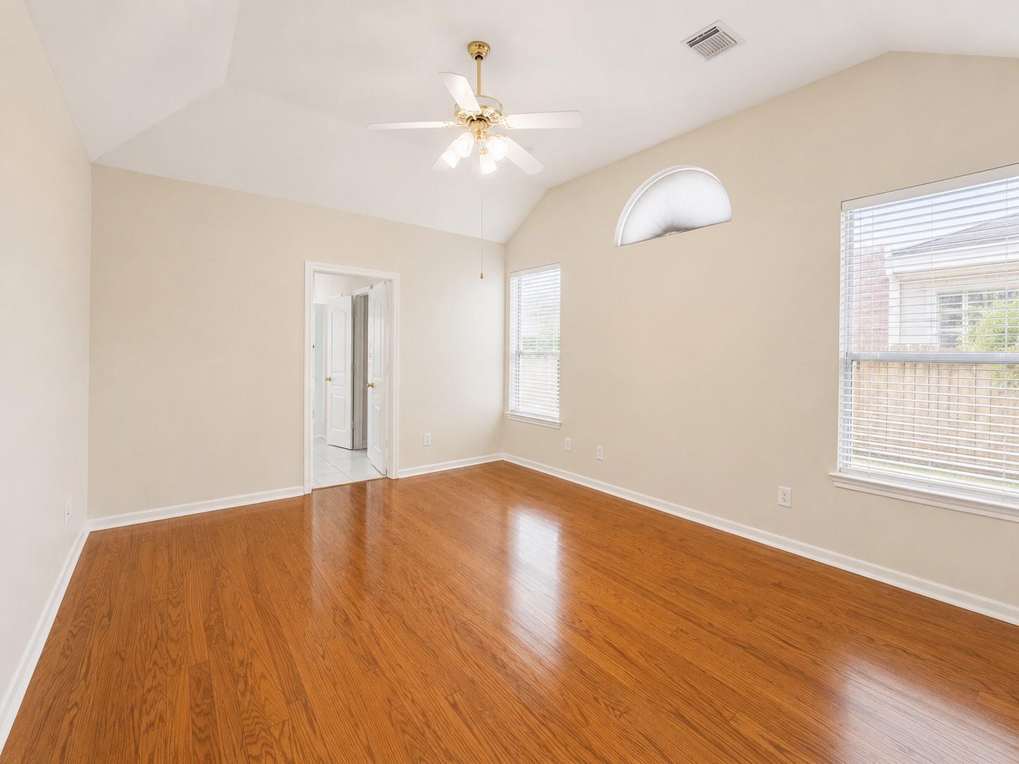 223 Wild Oak Run
