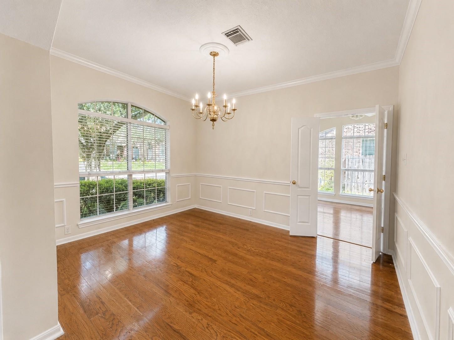 223 Wild Oak Run