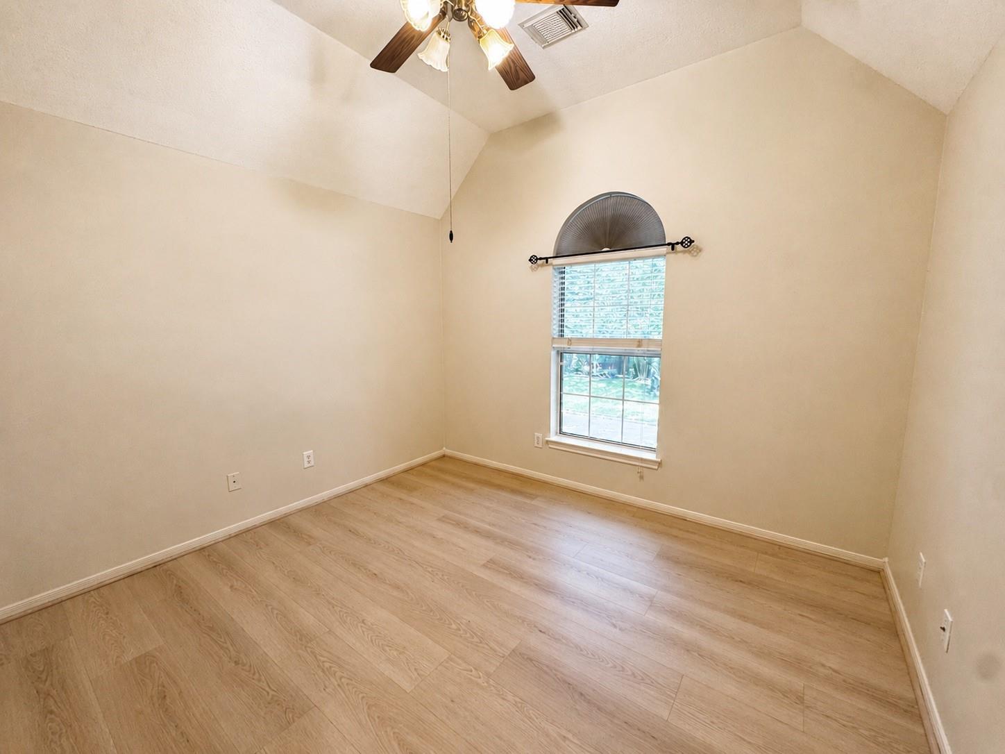 223 Wild Oak Run