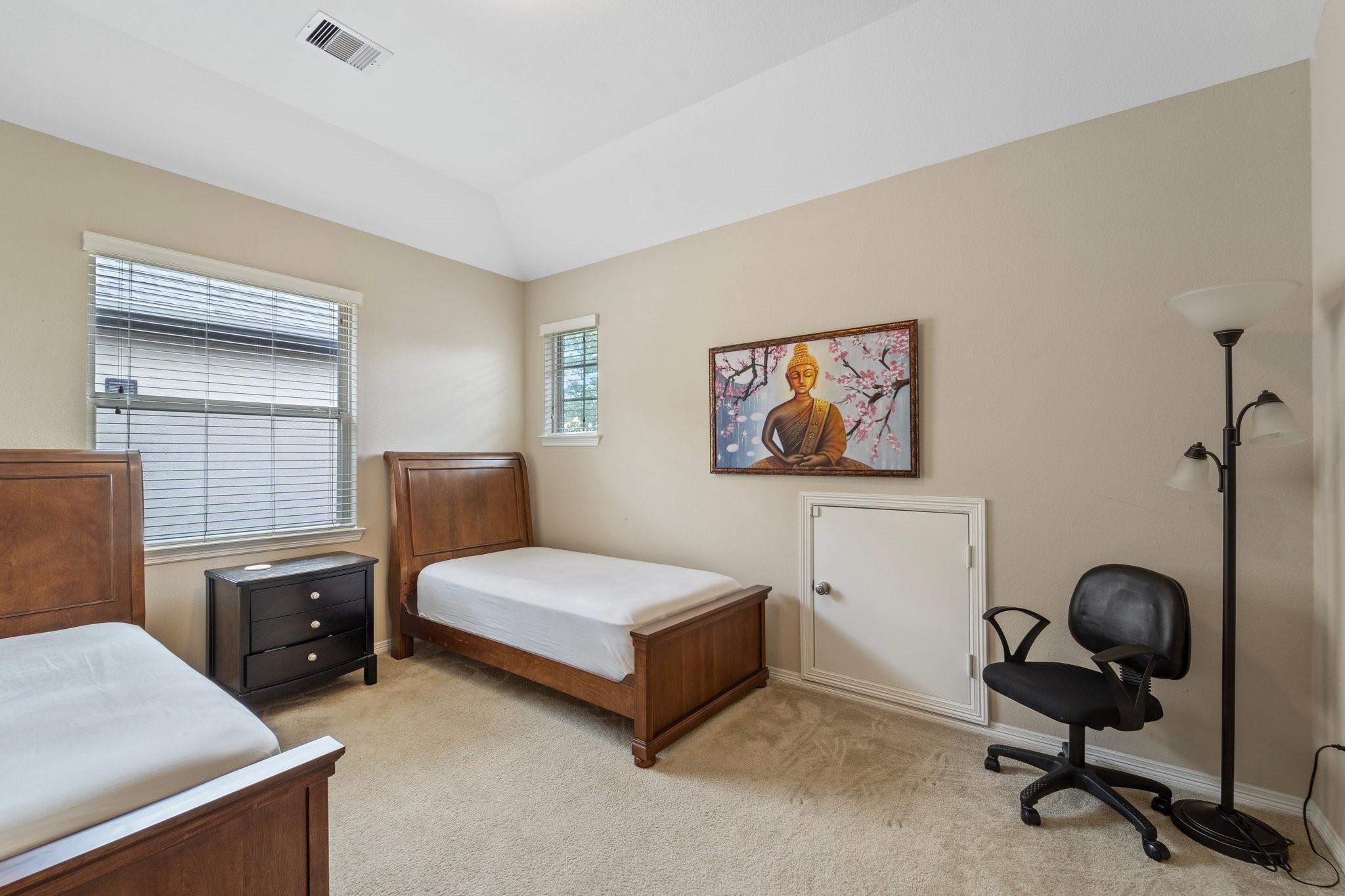 5515 Mangrove Creek Lane