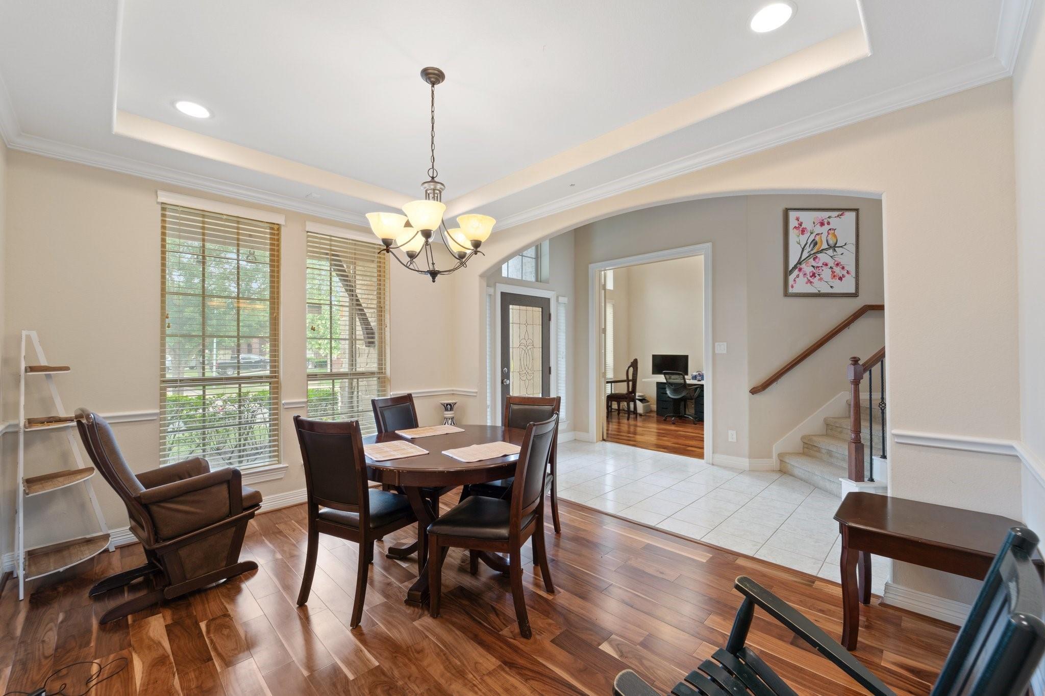 5515 Mangrove Creek Lane