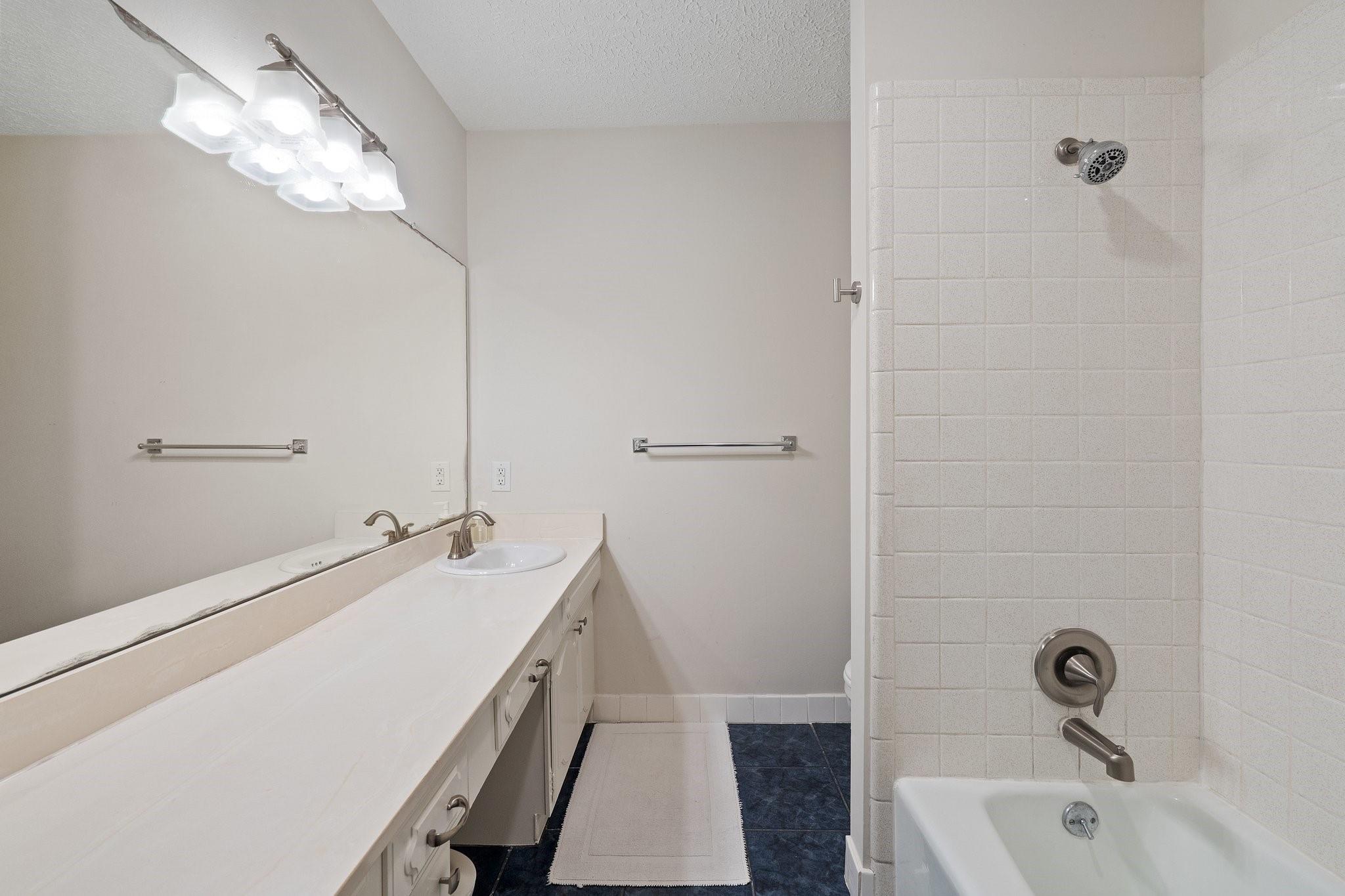 443 N Post Oak Lane # 443