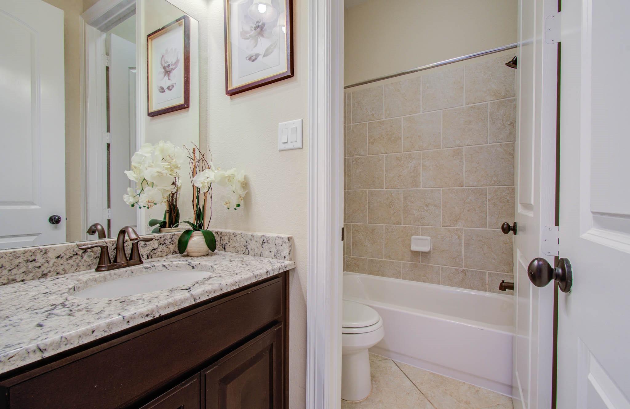5719 Avon Landing Lane