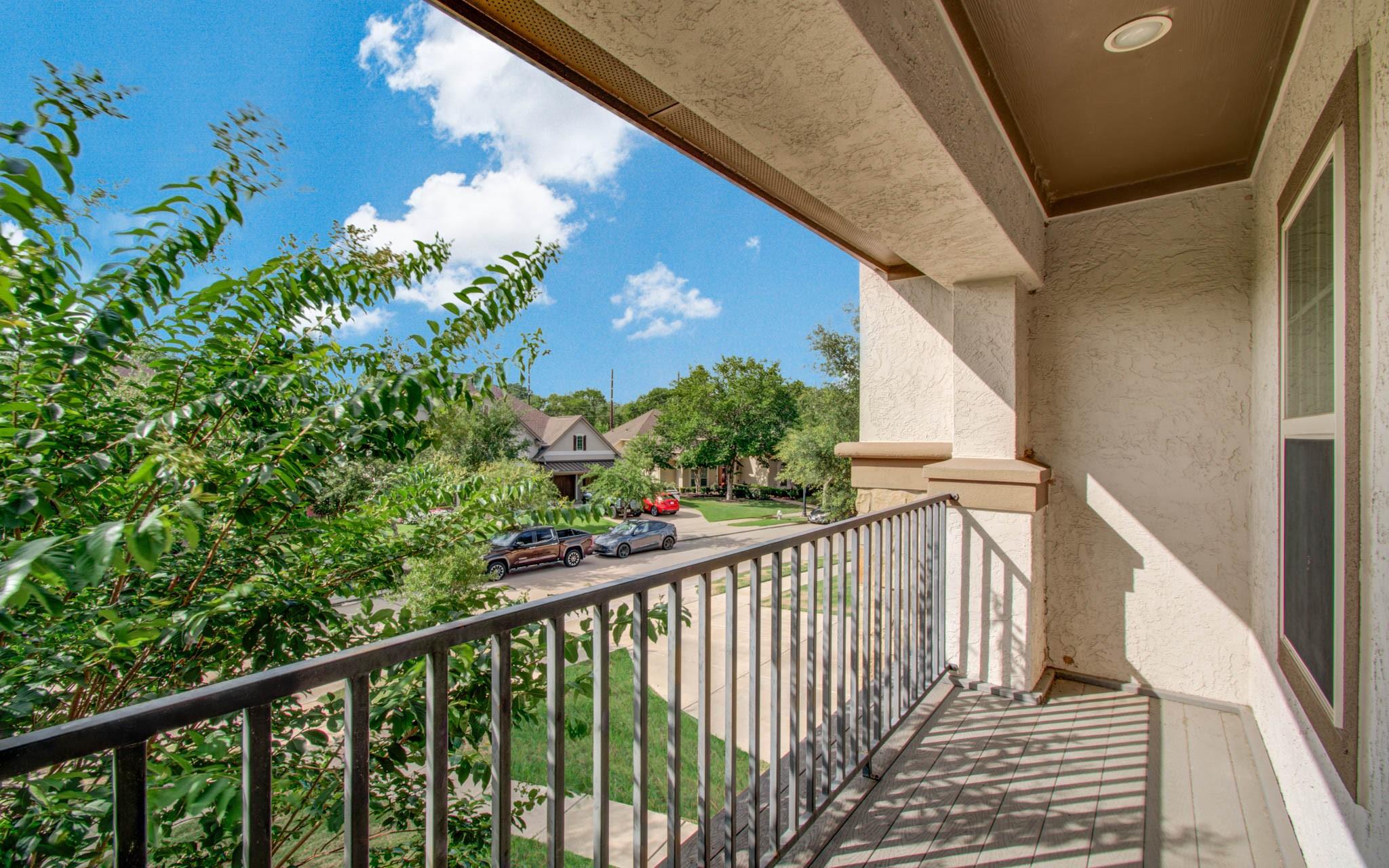 5719 Avon Landing Lane