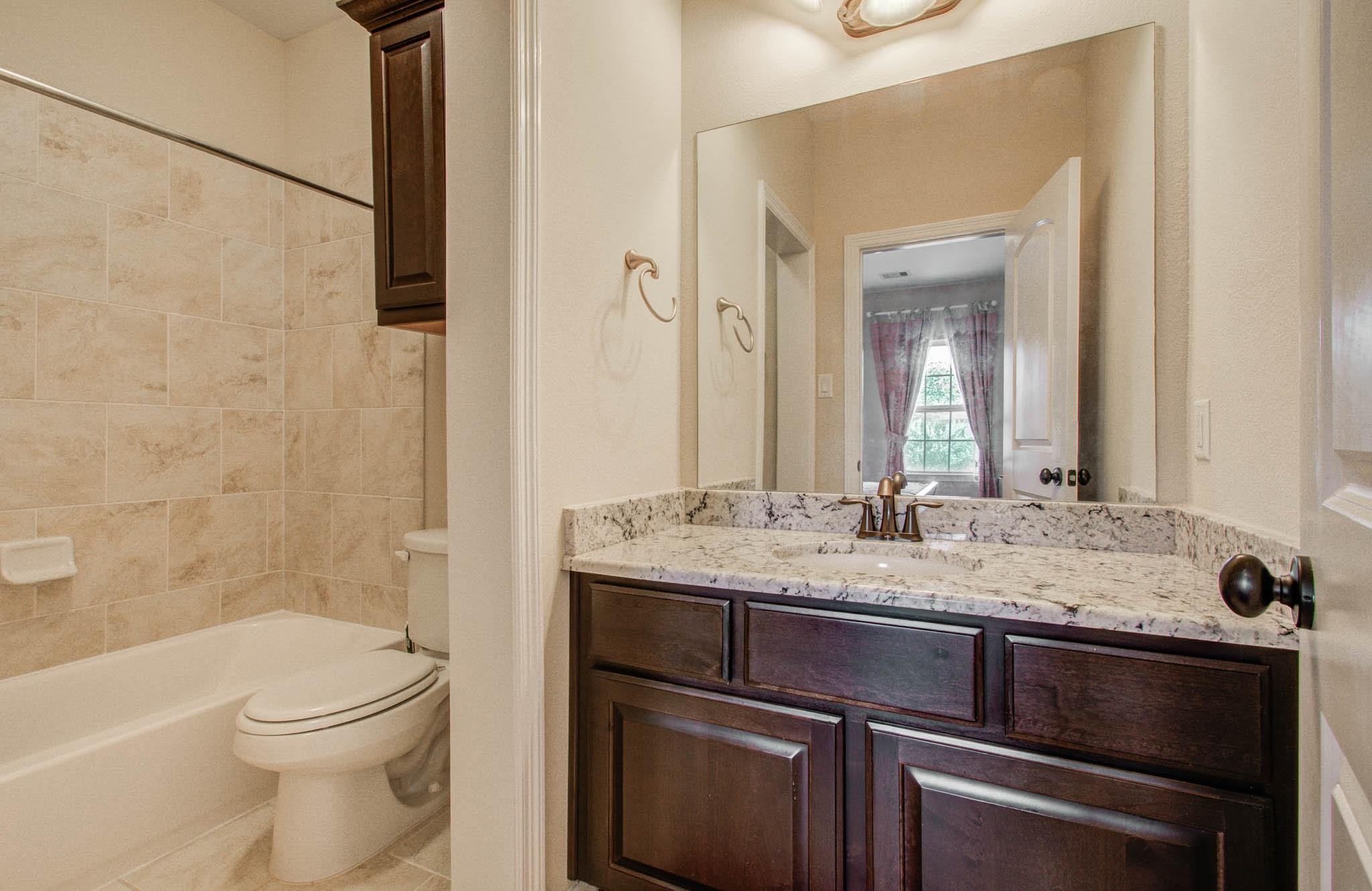 5719 Avon Landing Lane