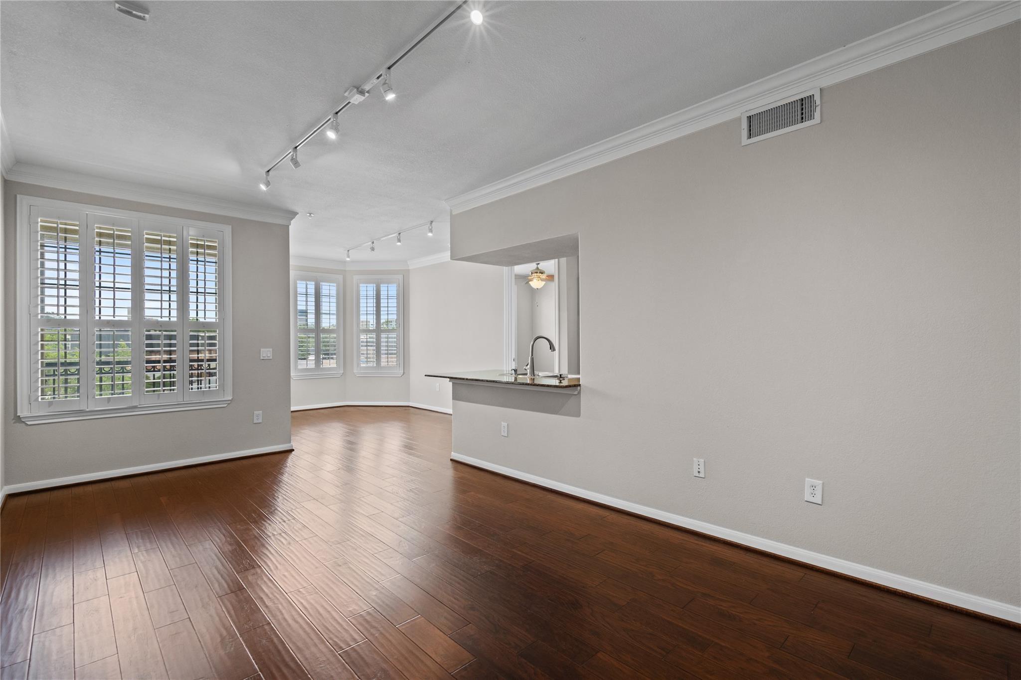 7575 Kirby Drive # 2202