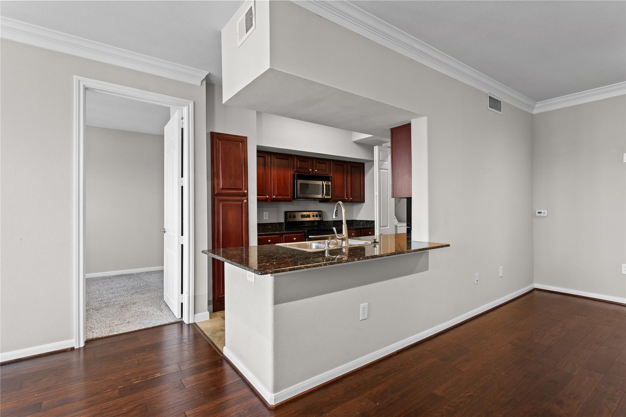 7575 Kirby Drive # 2202