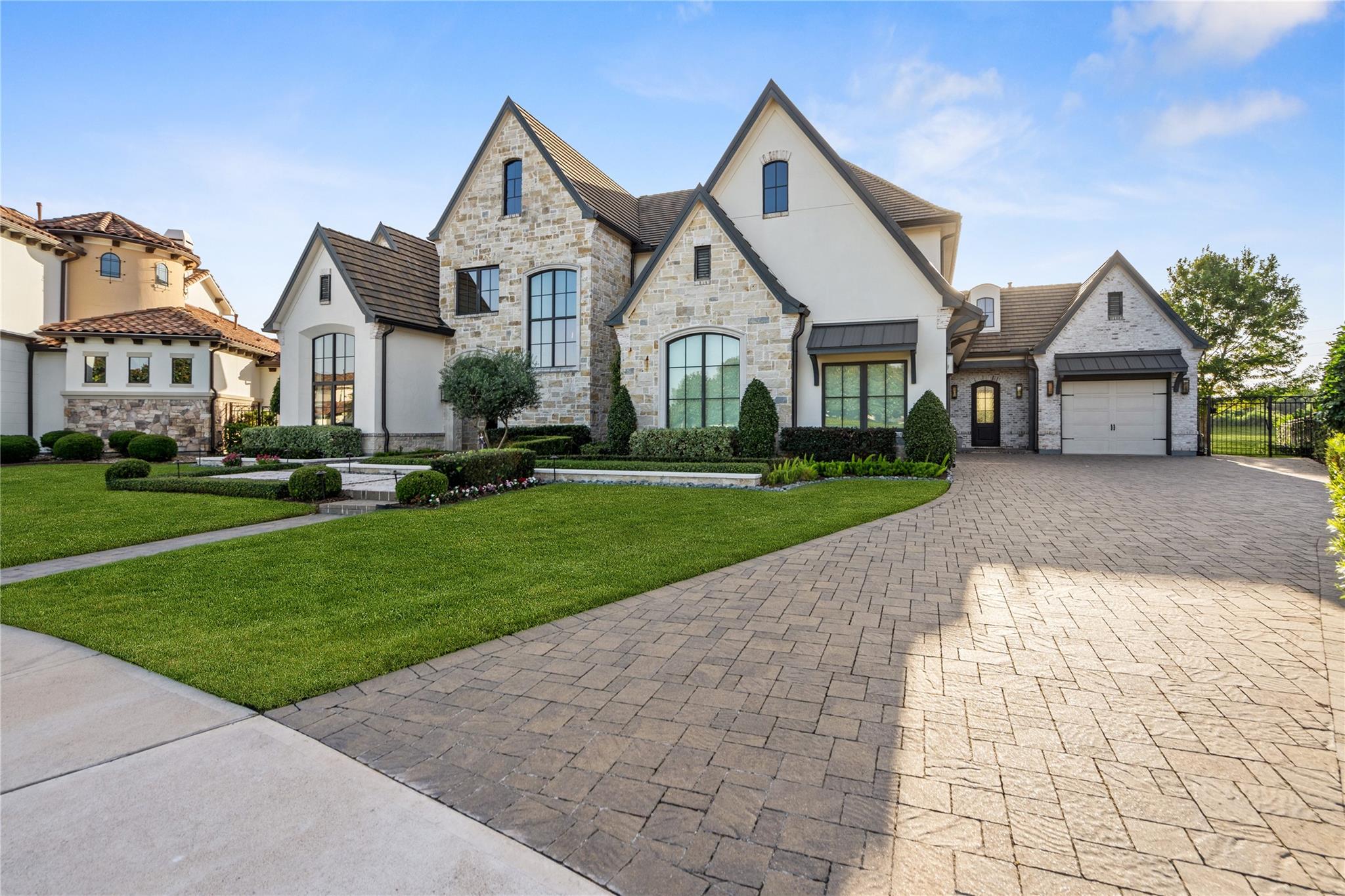 6 Enclave Manor Drive