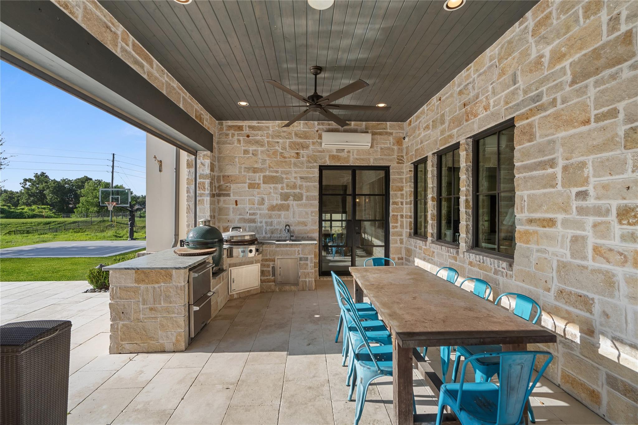 6 Enclave Manor Drive