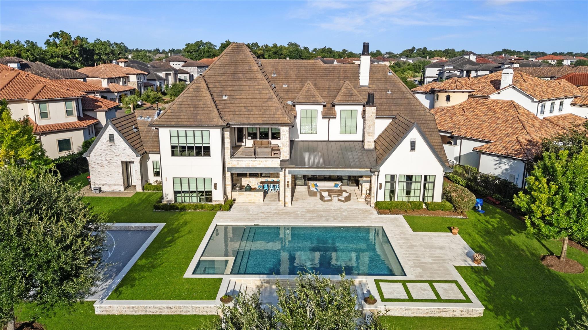6 Enclave Manor Drive