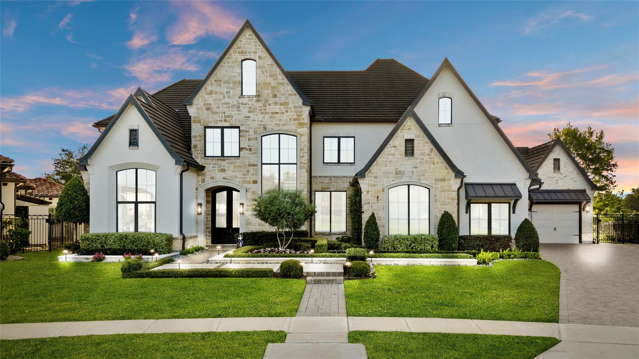 6 Enclave Manor Drive