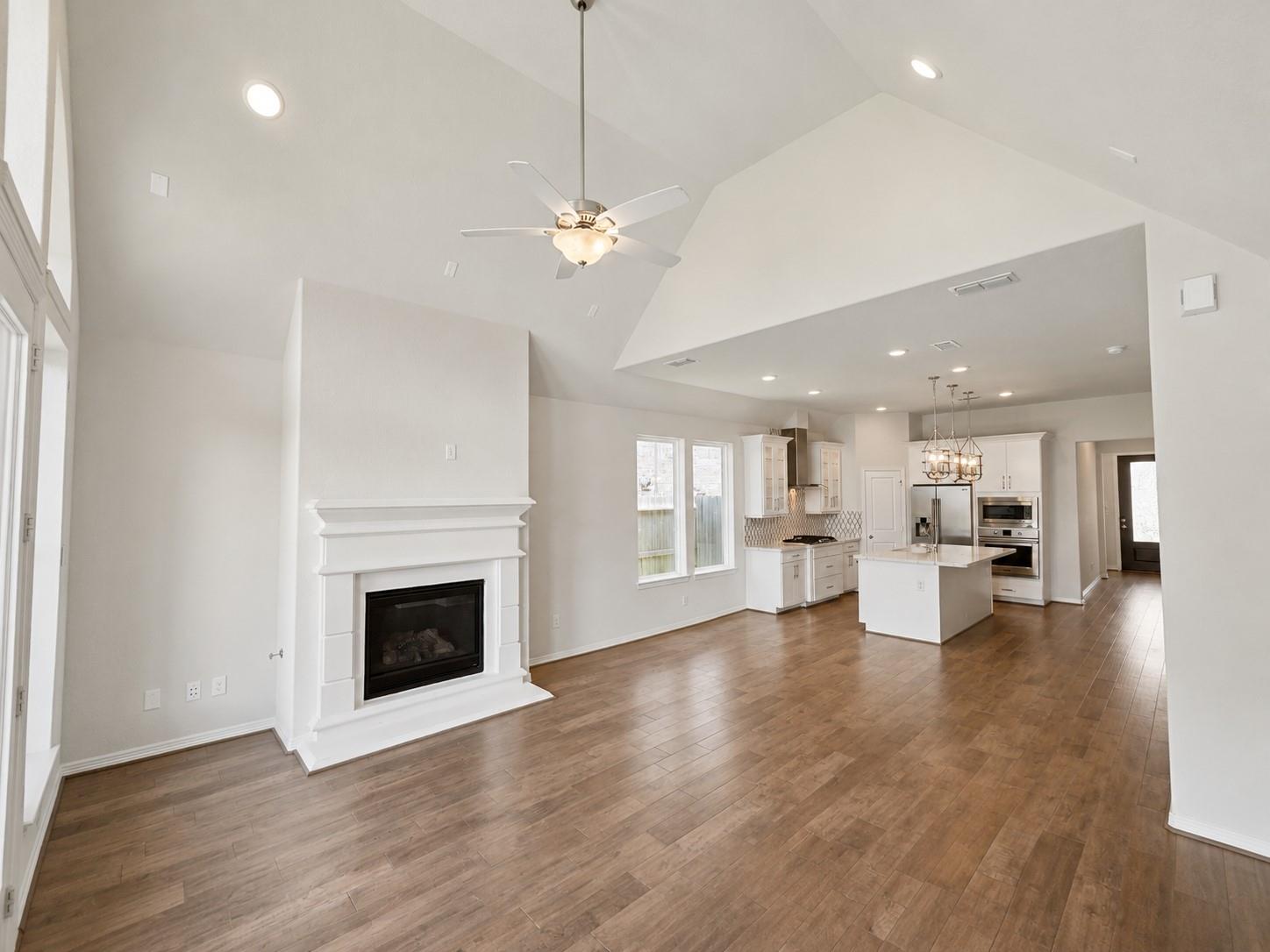 2414 Manor Valley Lane
