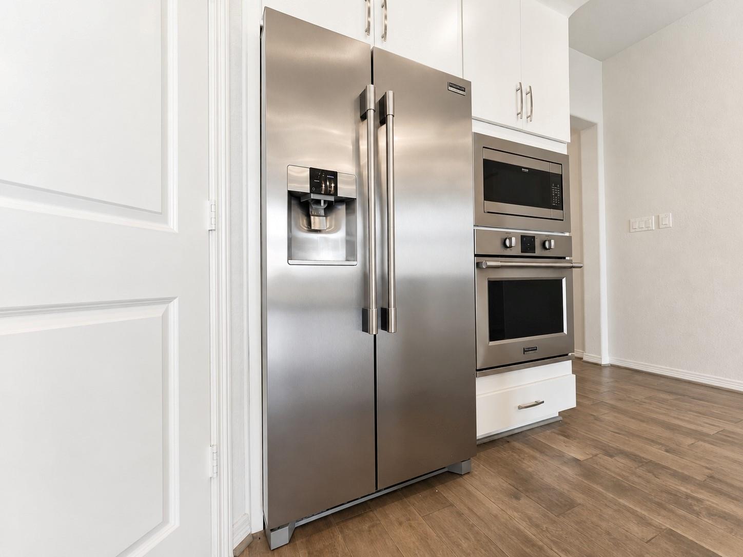 2414 Manor Valley Lane