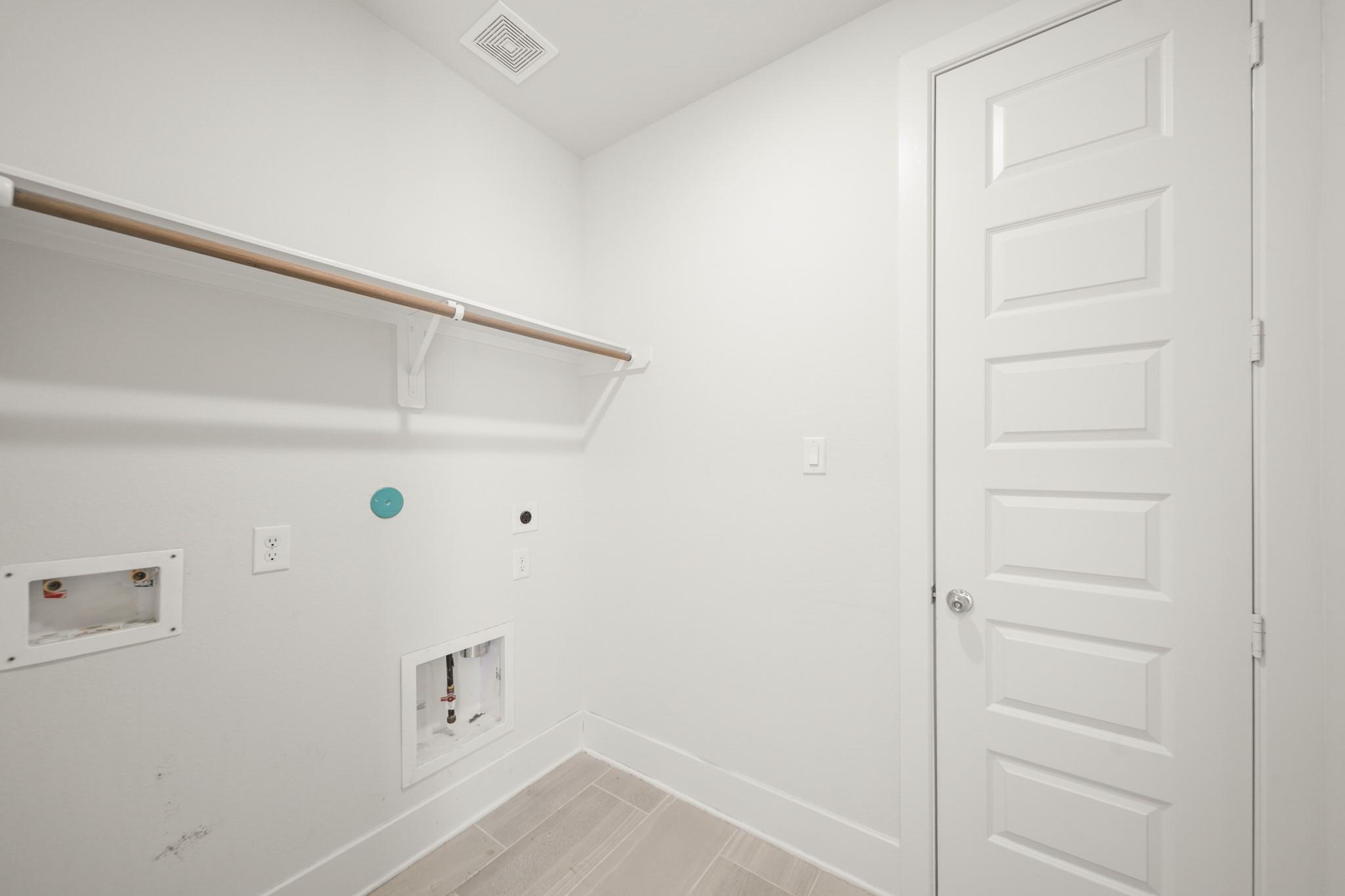 6014 Bristol Spur Lane