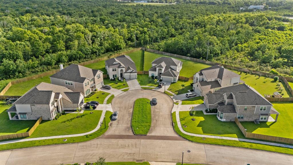 2 Poppy Hills Court