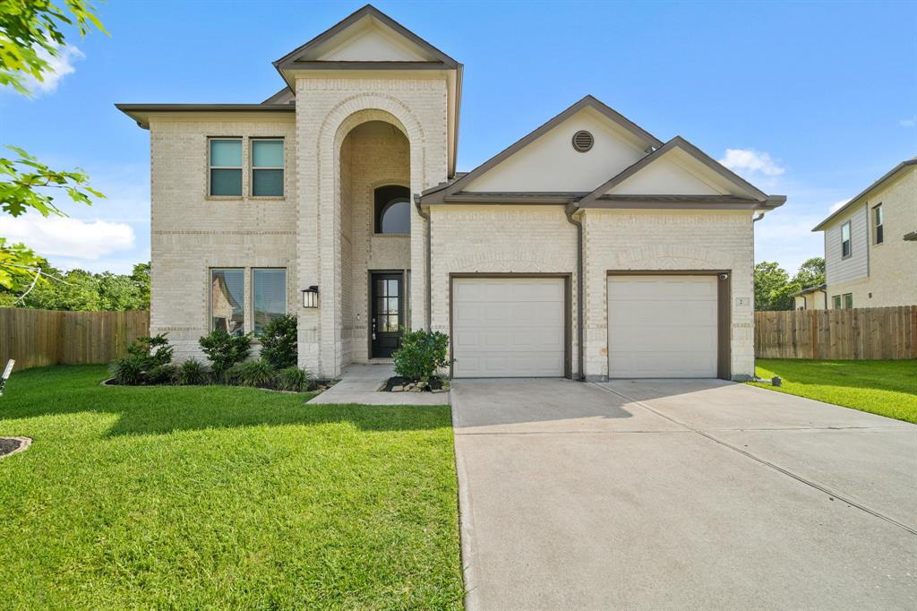2 Poppy Hills Court