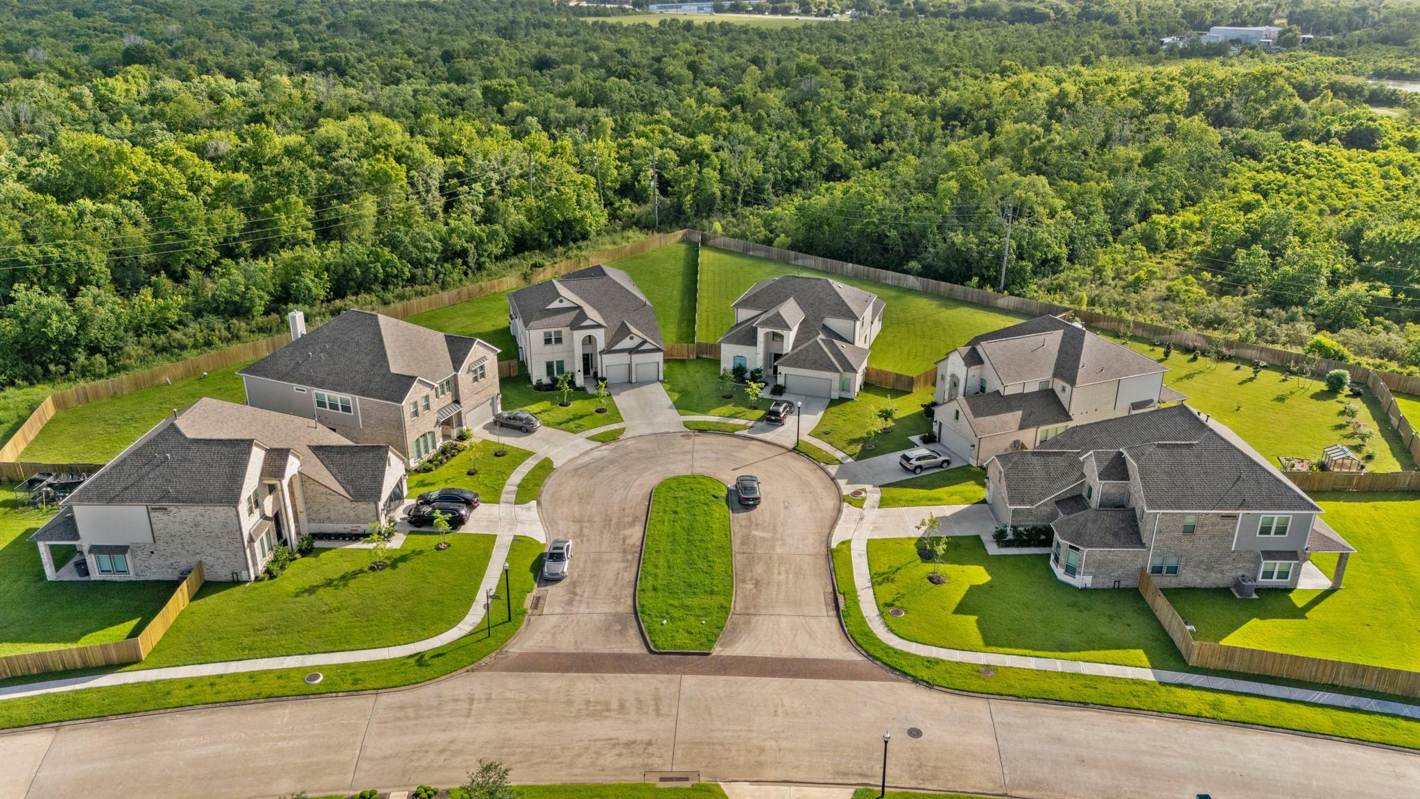 2 Poppy Hills Court