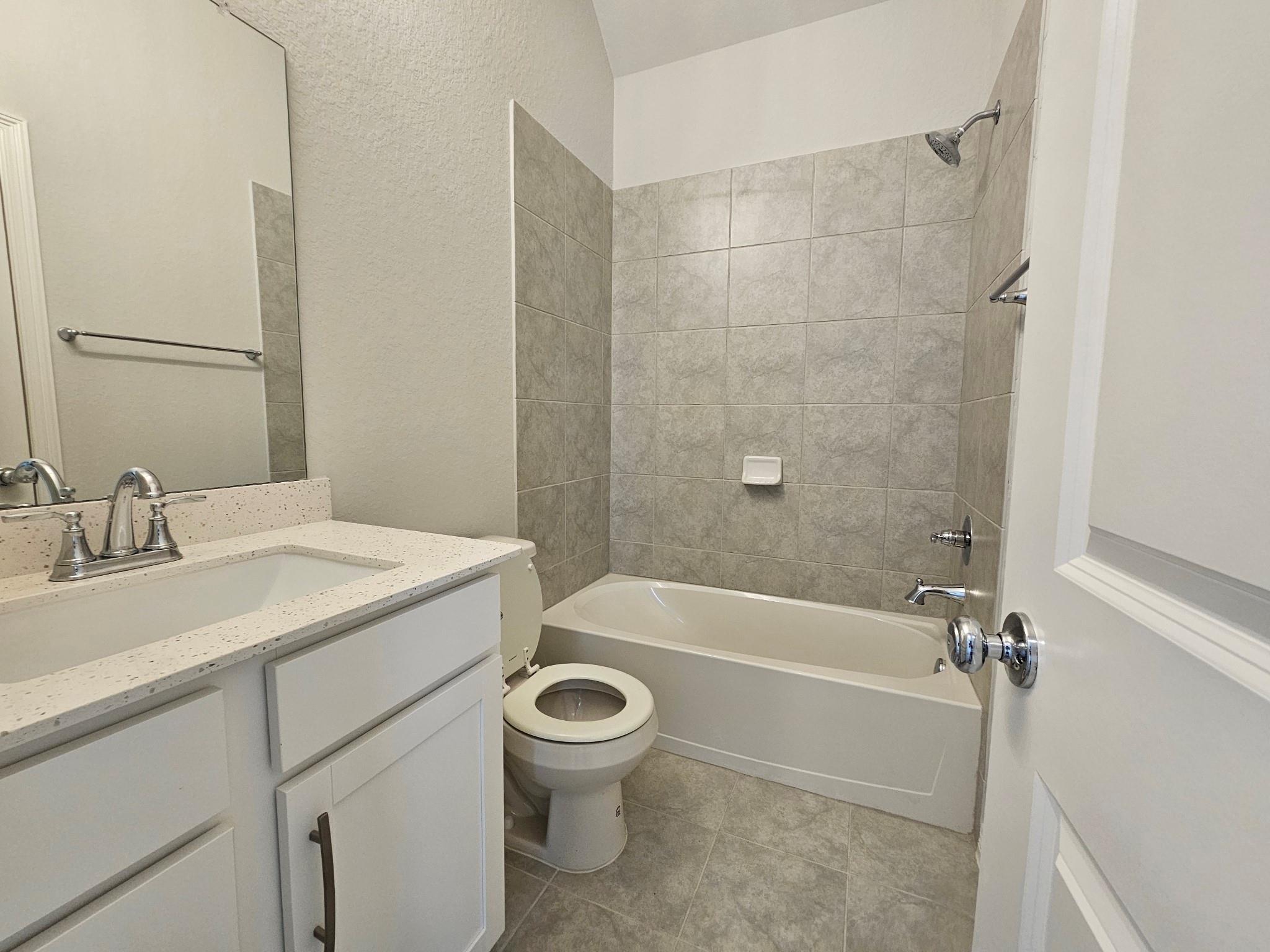 2414 Manor Valley Lane