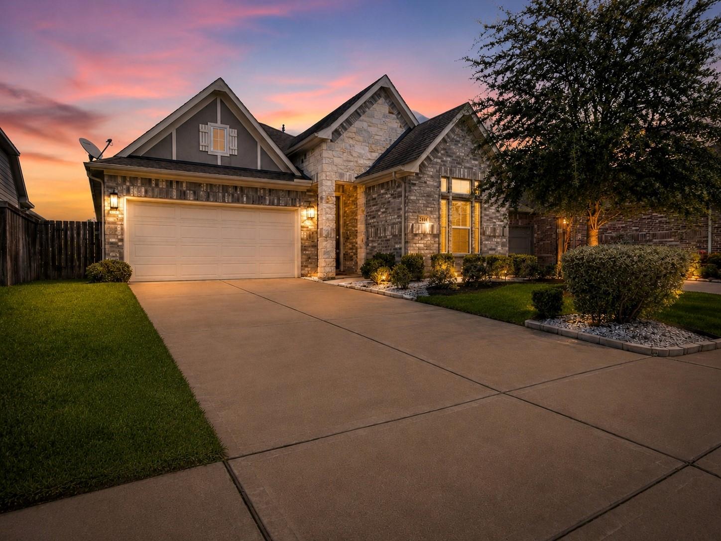2414 Manor Valley Lane