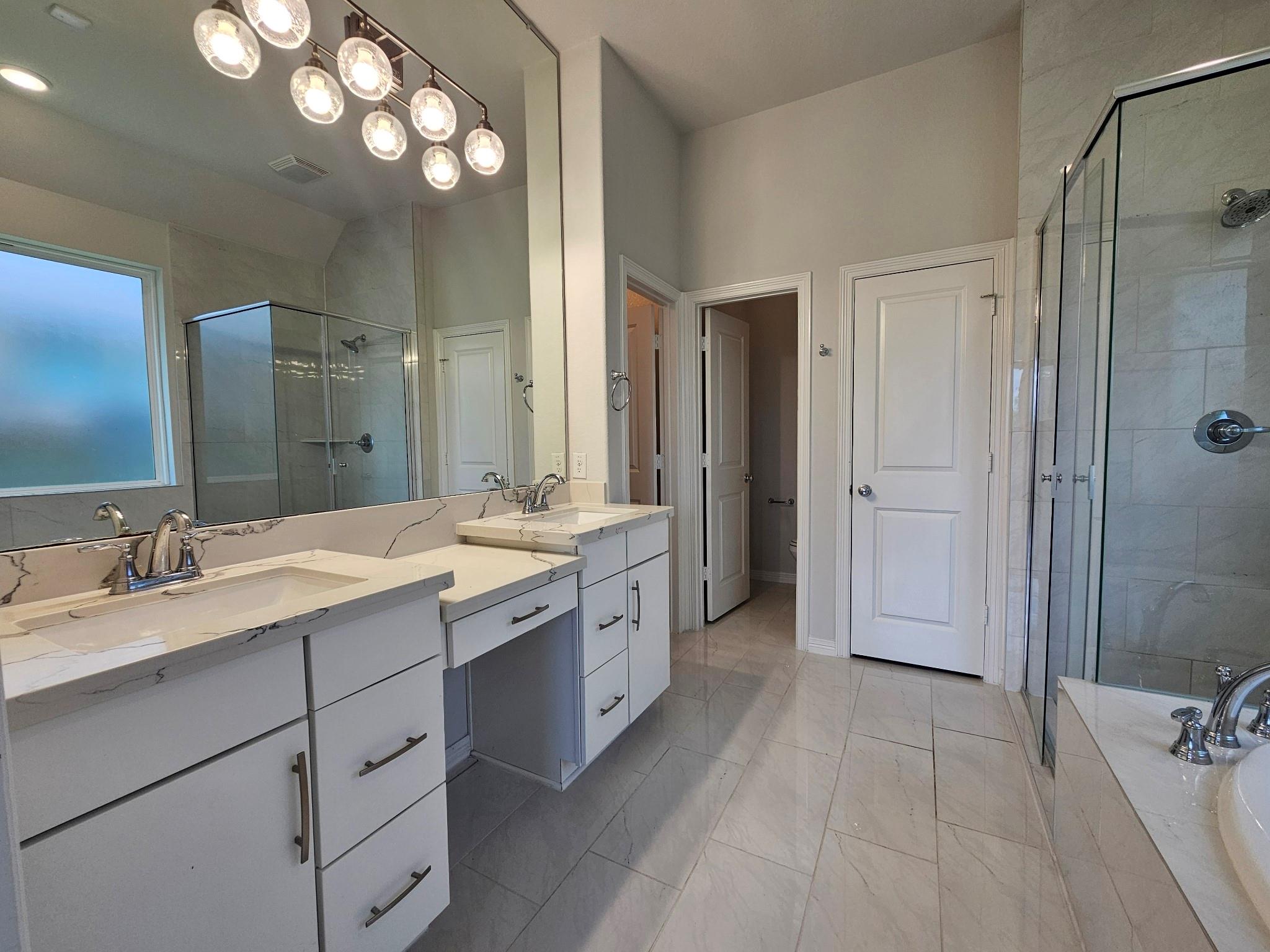 2414 Manor Valley Lane