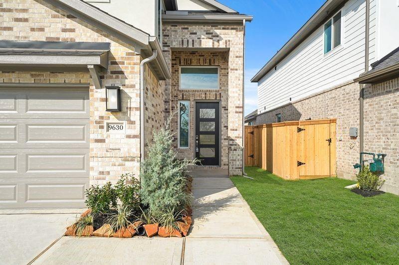 9630 Poinsettia Haven Lane