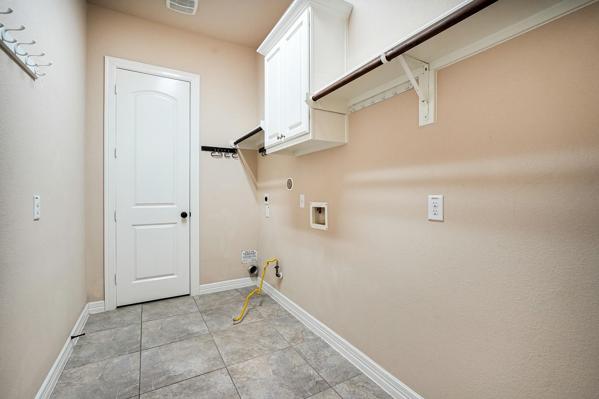 3102 Barrons Way